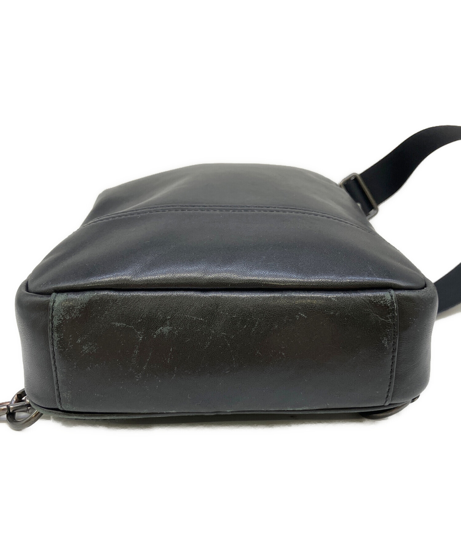 y*o様 コーチ　ボディバック　未使用品 中古・古着通販】COACH (コーチ) ボディバッグ ブラック｜ブランド