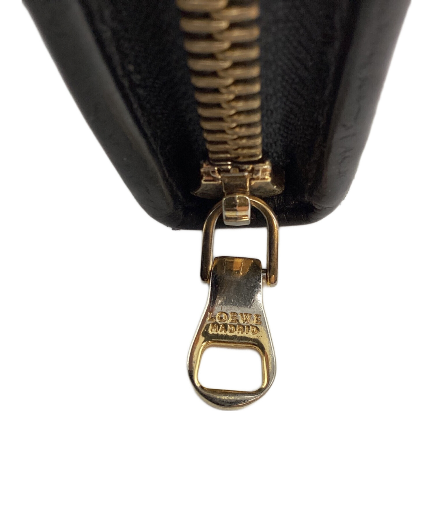 中古・古着通販】LOEWE (ロエベ) ラウンドファスナー財布 ブラック