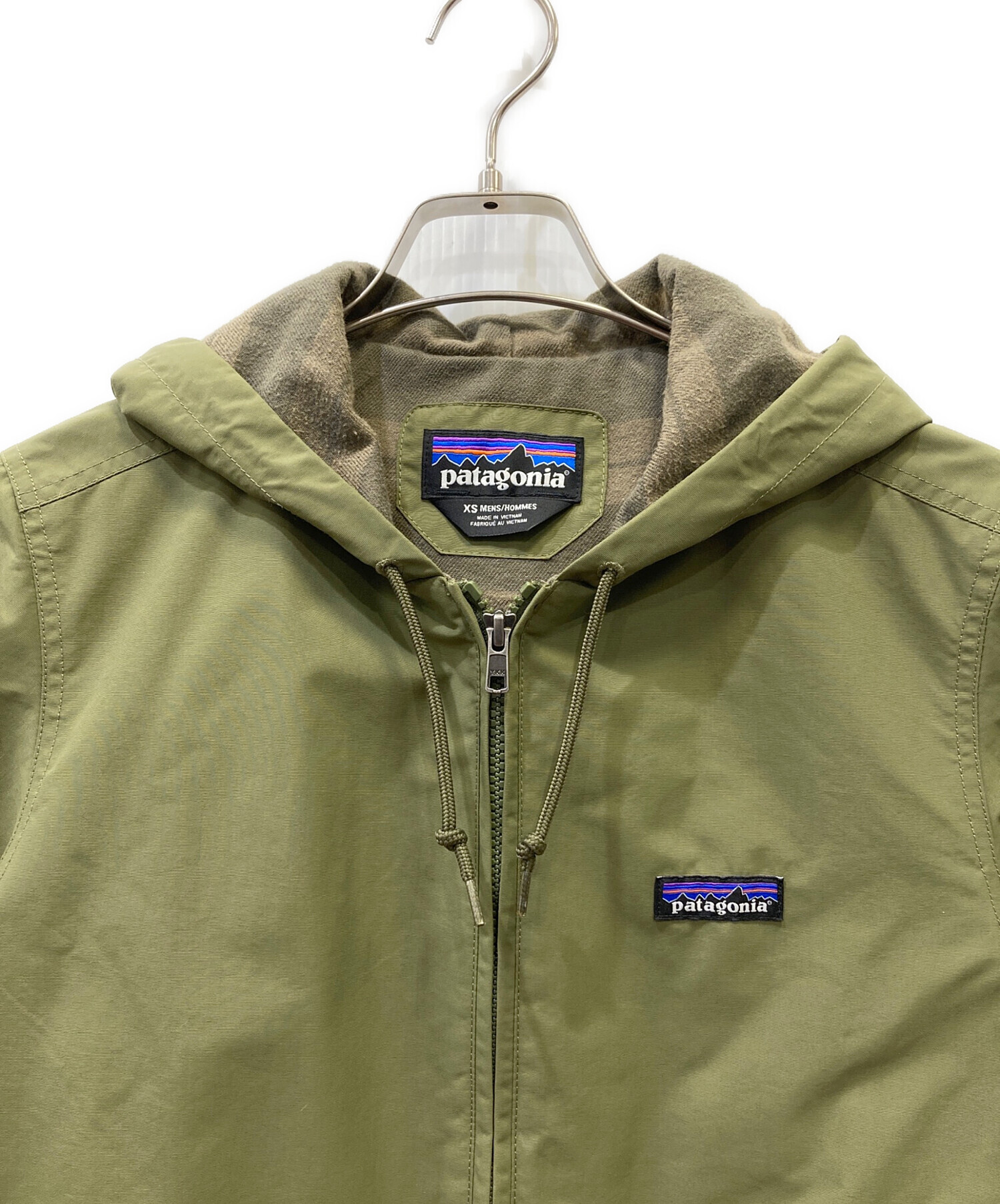 Patagonia フード付きマウンテンパーカー XS 中古・古着通販】Patagonia (パタゴニア) マウンテンパーカー カーキ