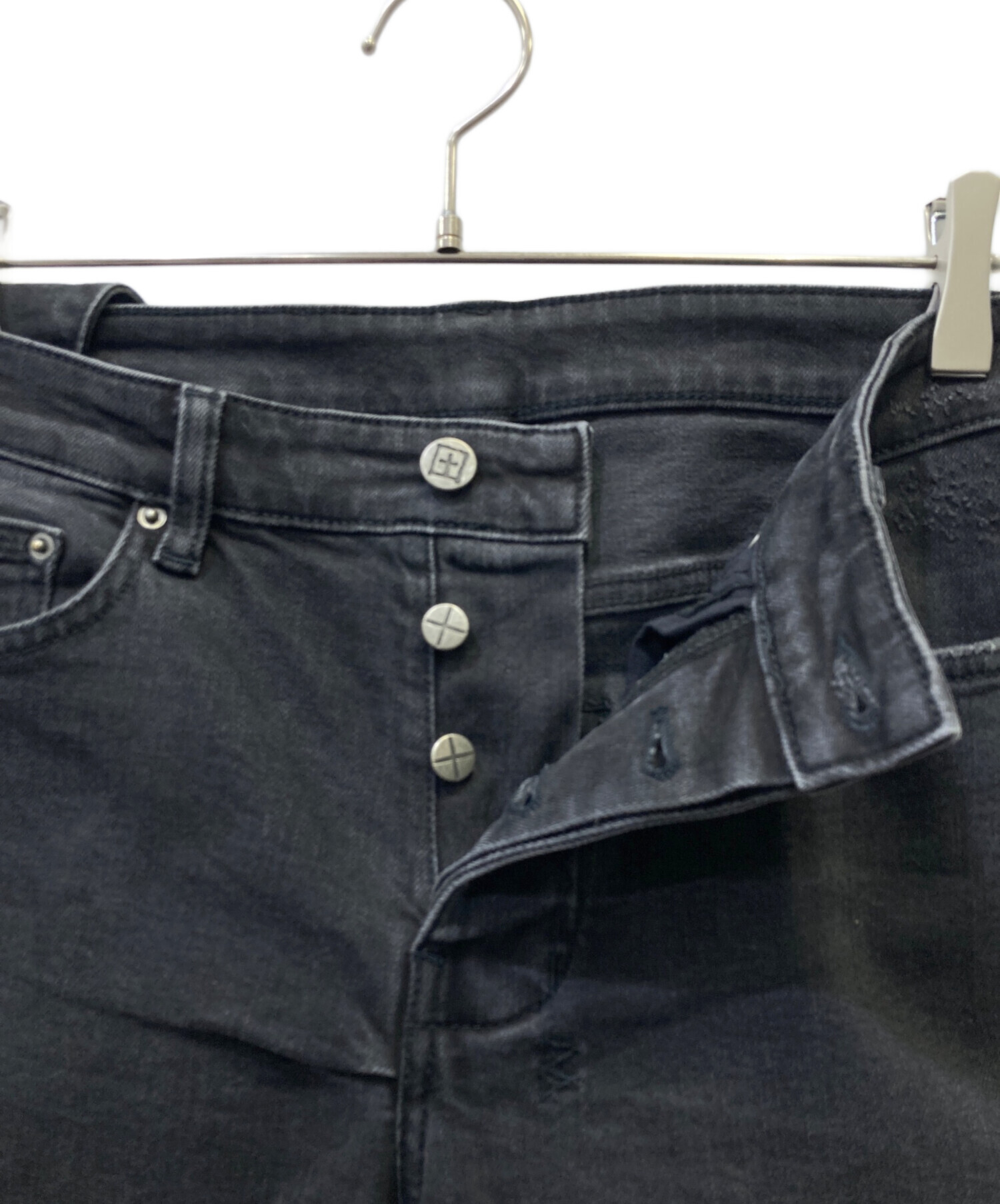中古・古着通販】Ksubi (スビ) ダメージ加工デニムパンツ グレー