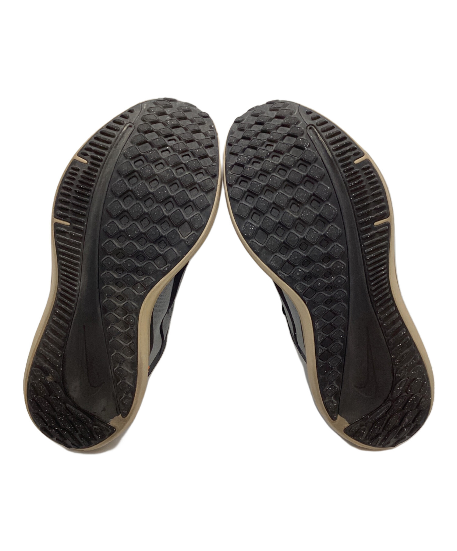 限定Nike ランニングシューズ ブラック/グレー 中古・古着通販】NIKE (ナイキ) ランニングシューズ グレー×ブラック