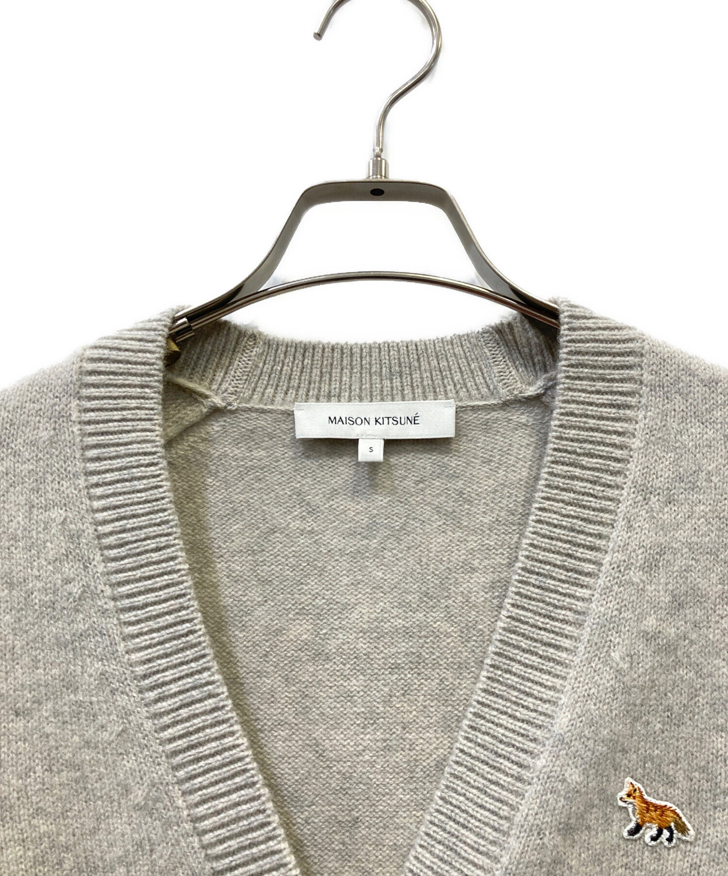 美品】メゾンキツネ、Maisonkitsune、ノーカラーカーディガンxsグレー 中古・古着通販】MAISON KITSUNE (メゾンキツネ) カーディガン グレー