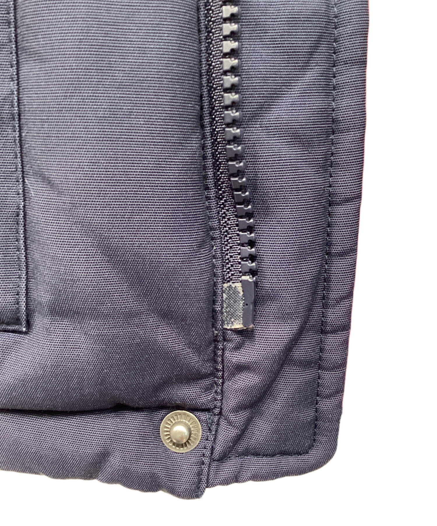 お値下げ‼️LACOSTE ネイビー ダウンジャケット セール】[LACOSTE/ラコステ] ワンポイント刺繍ロゴ ピケフードダウン