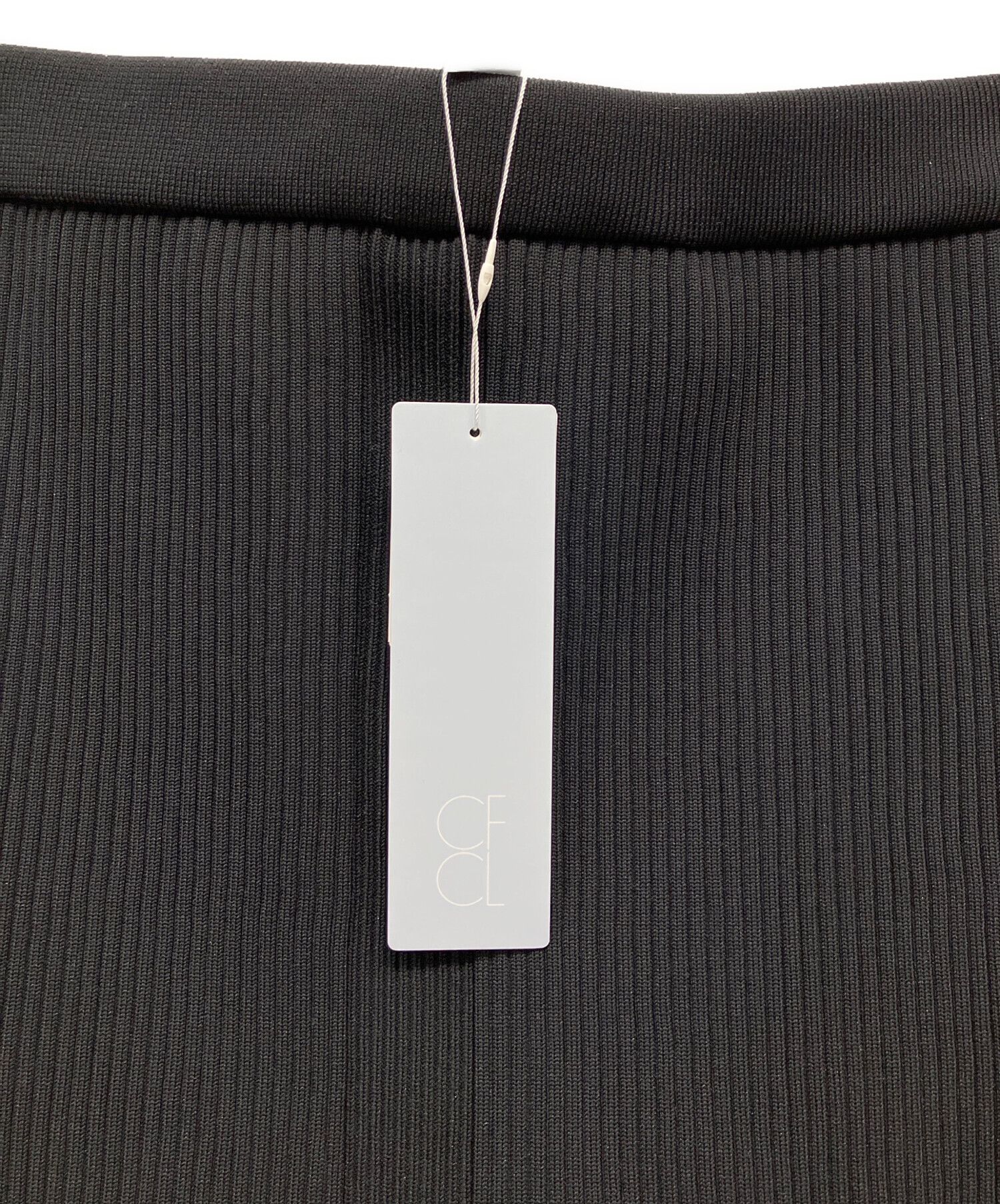 CFCL完売 ブラックスカート　新品未使用タグ付き CFCL ニットマーメイドスカート ブラック 新品 完売 - メルカリ