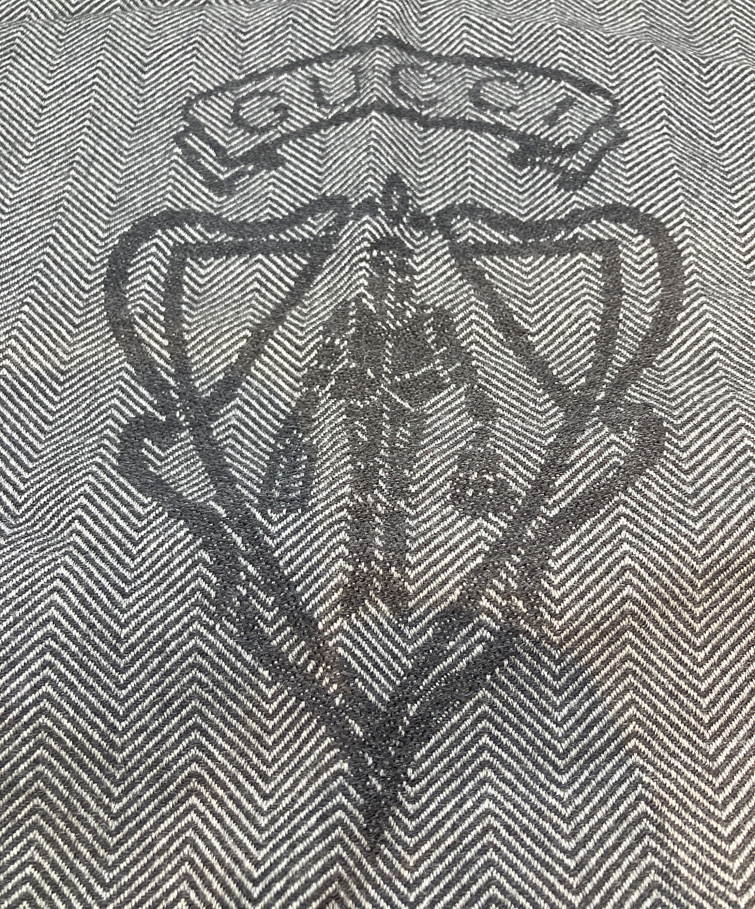 【未使用品】GUCCI クレスト柄ストール 中古・古着通販】GUCCI (グッチ) マフラー クレスト ブラック サイズ