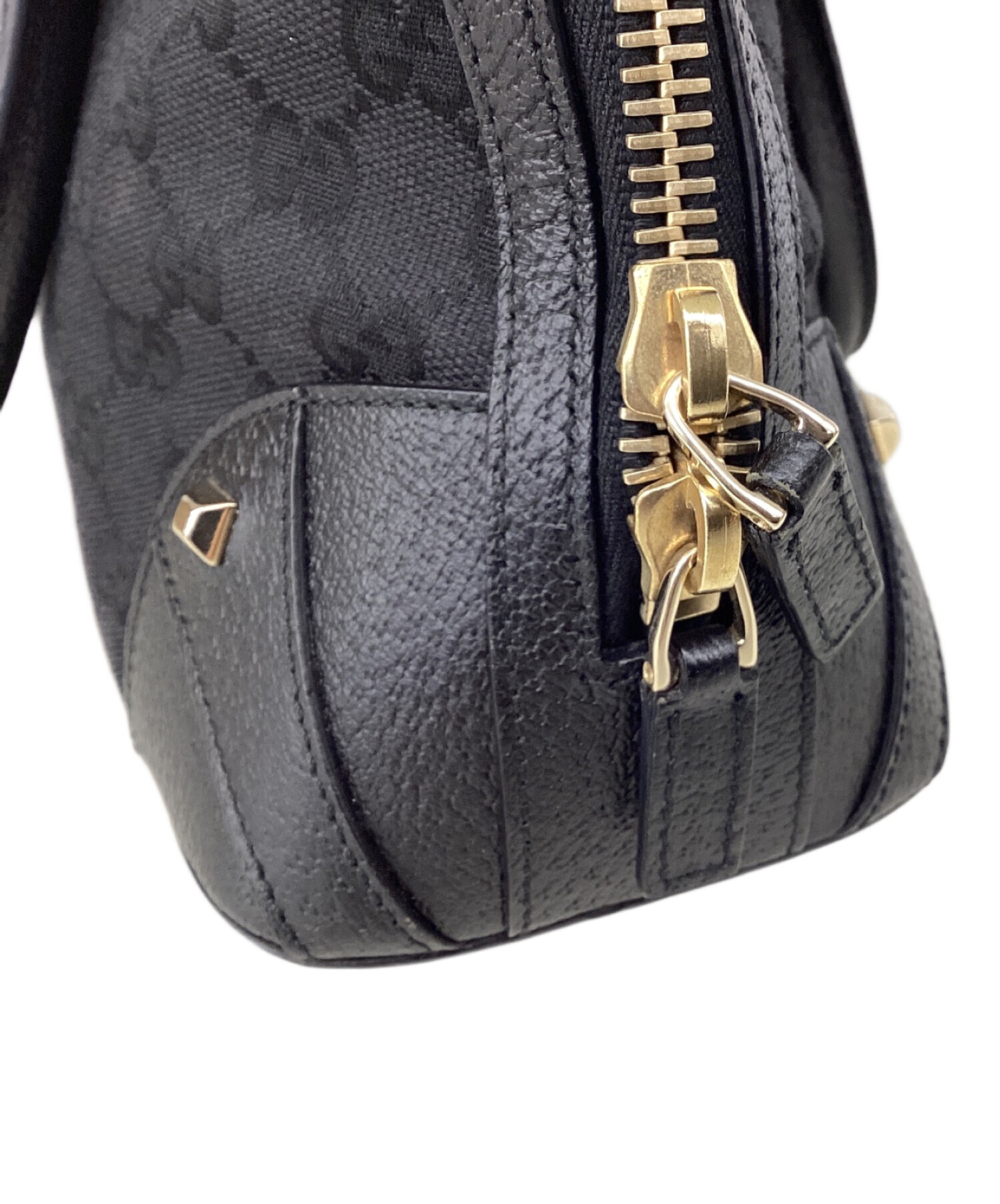 Gucci ブラックレザー ハンドバッグ 中古・古着通販】GUCCI (グッチ) グッチ/131023/ハンドバッグ ブラック