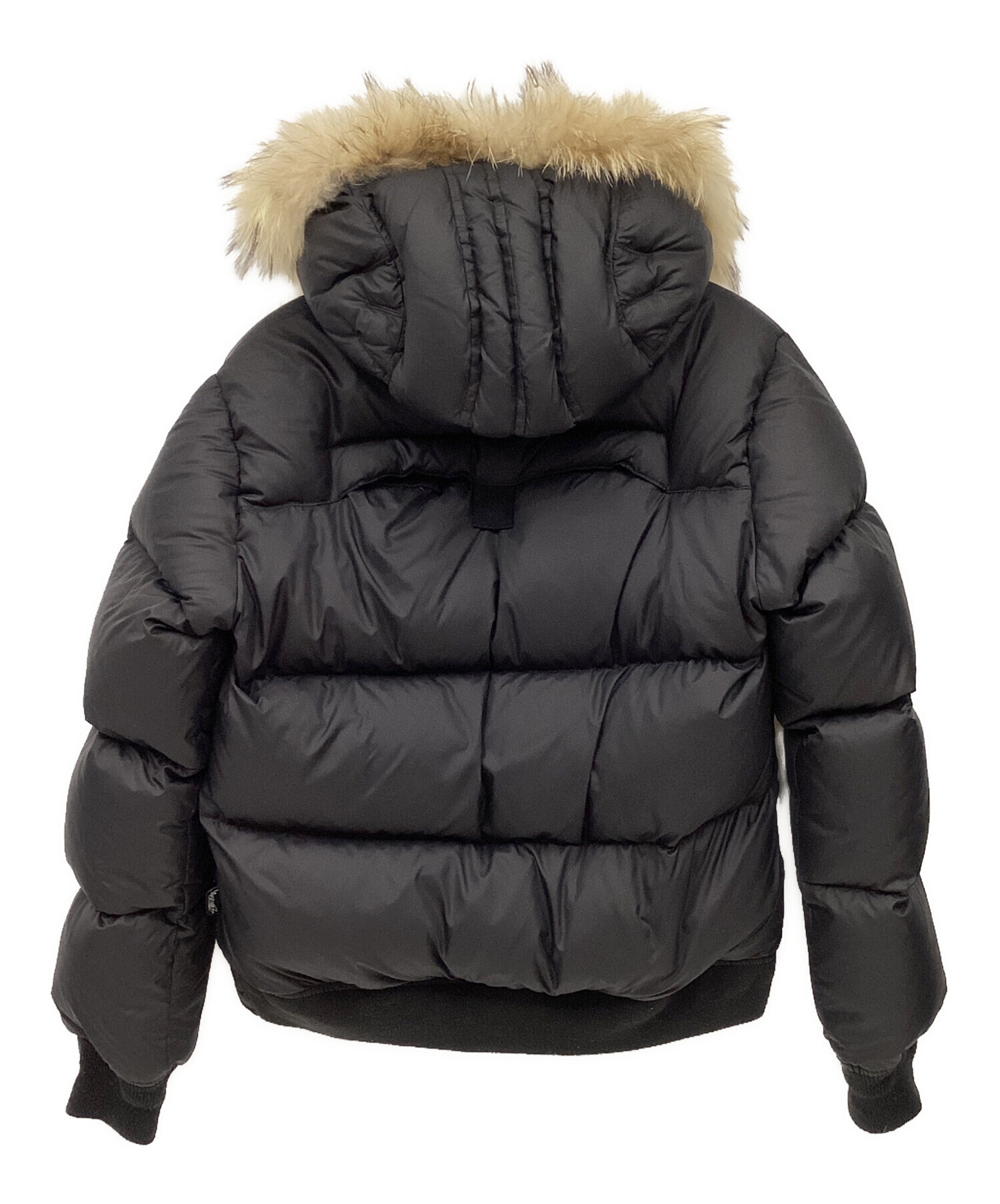 STUSSY ジャケット　中古品　Sサイズ 中古・古着通販】stussy (ステューシー) ダウンジャケット ブラック