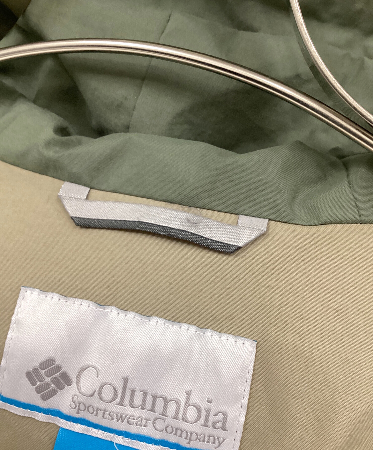 中古・古着通販】Columbia (コロンビア) マウンテンパーカー カーキ 
