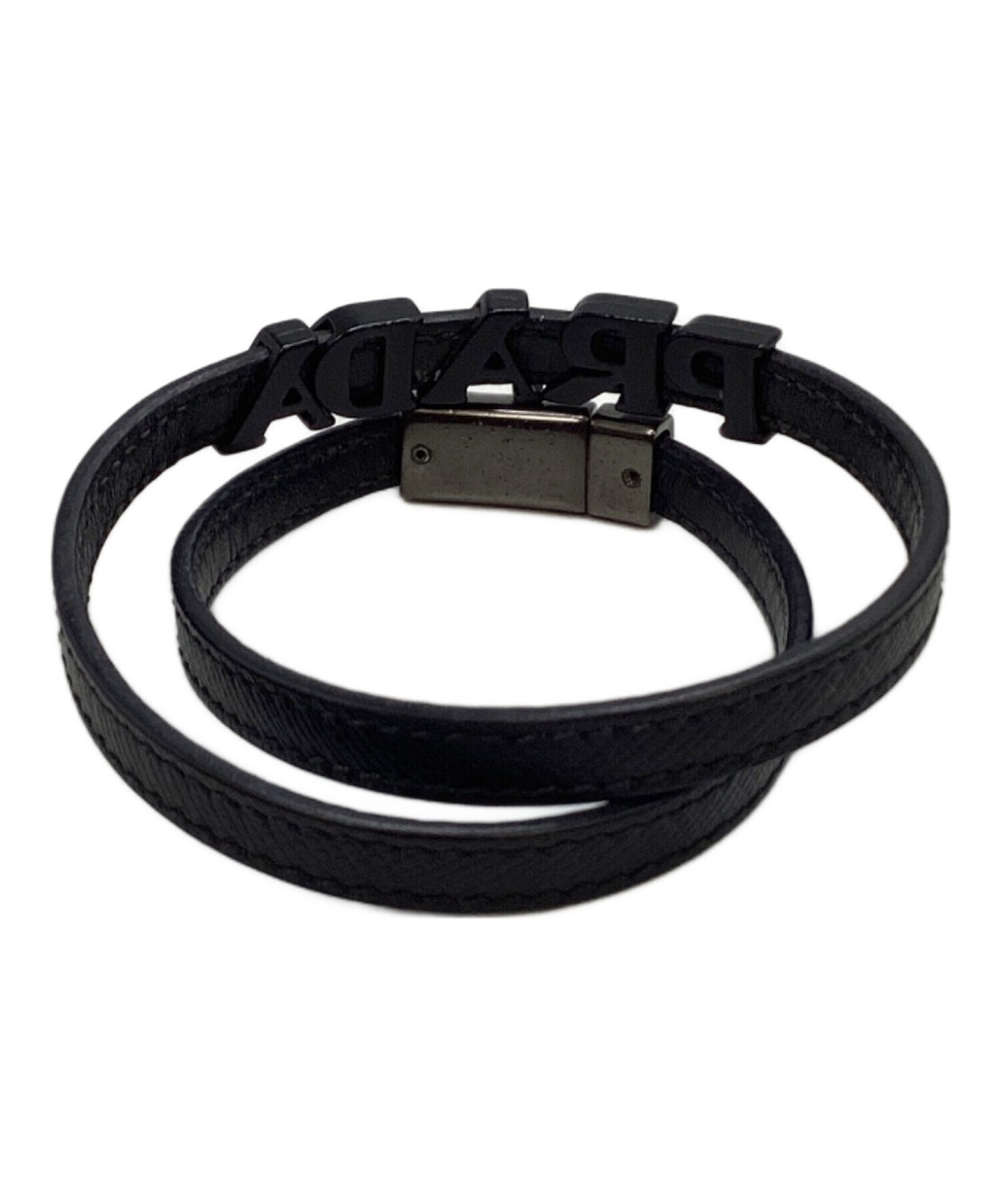 PRADA プラダ】ロゴ刻印 レザーブレスレット ユニセックス 中古・古着通販】PRADA (プラダ) プラダ/ロゴブレスレット ブラック
