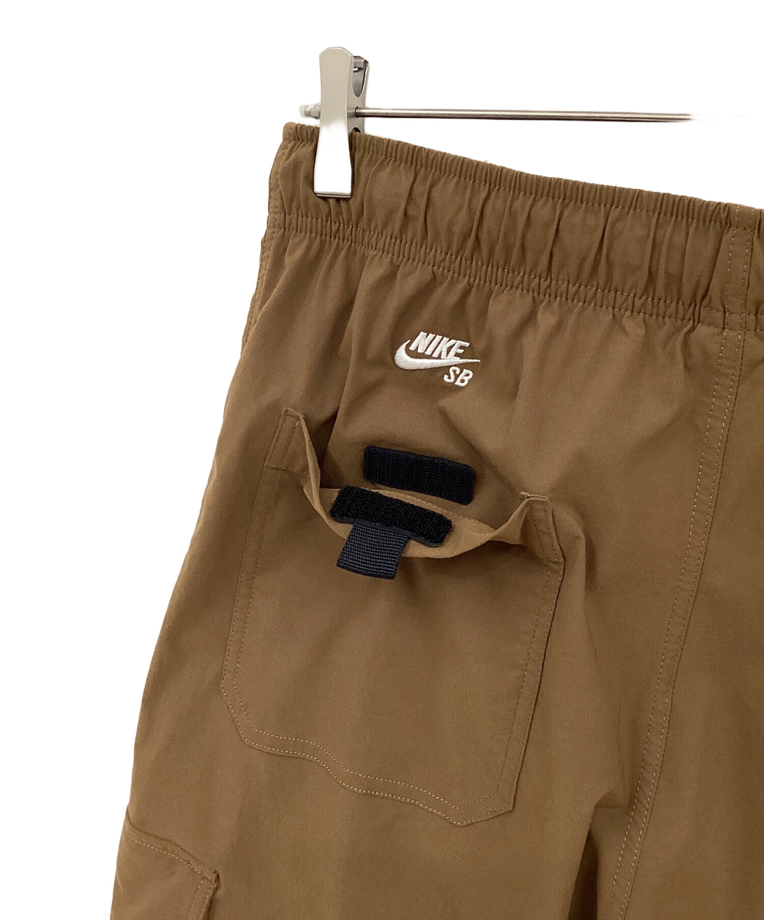 未使用 希少カラー NIKEトラックパンツ ブラウンXL 中古・古着通販】NIKE (ナイキ) カーゴパンツ ブラウン サイズ:M