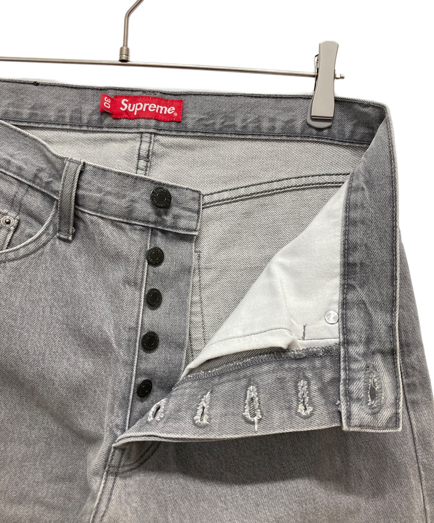 中古・古着通販】SUPREME (シュプリーム) デニムパンツ グレー サイズ 