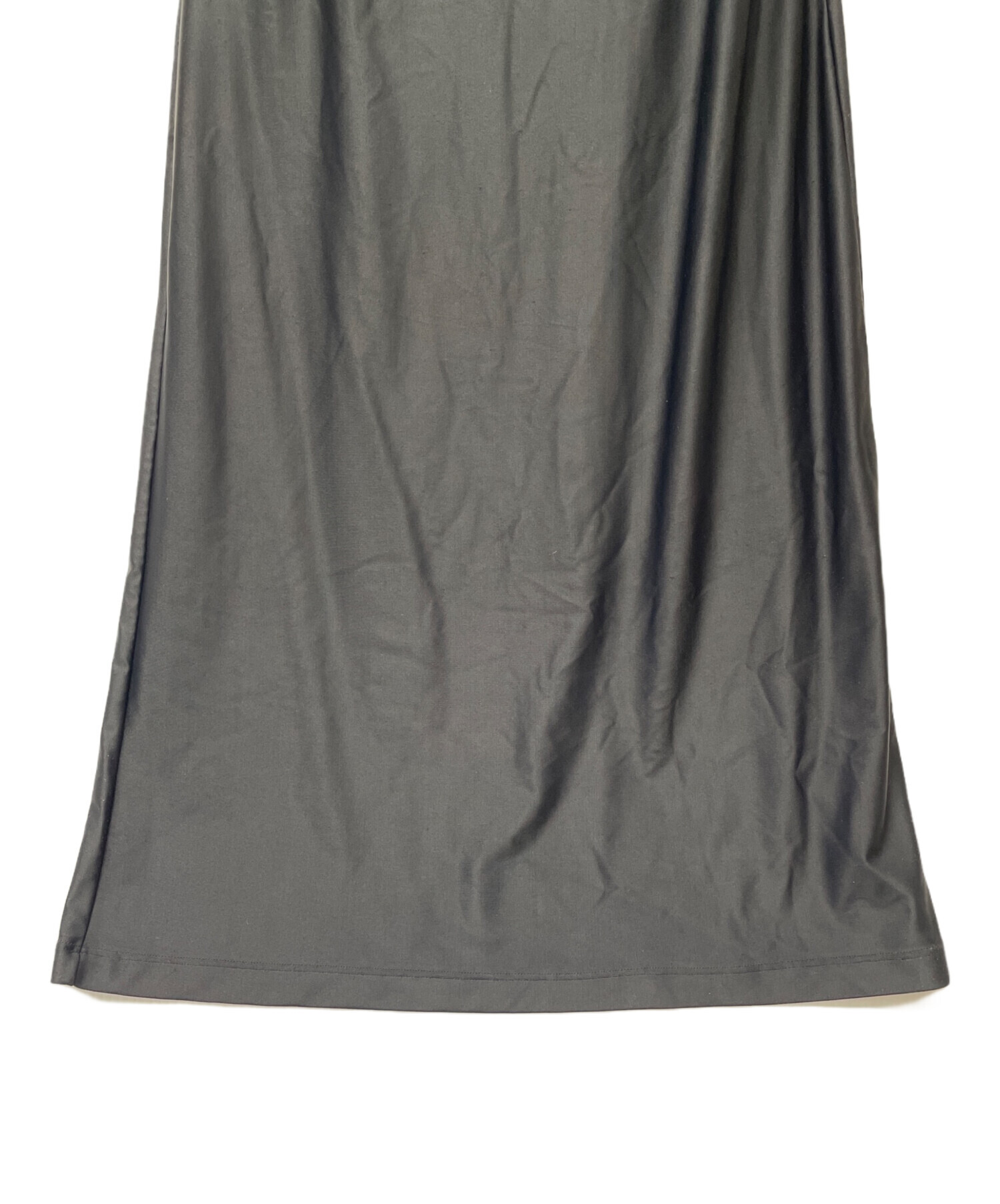 【新品タグ付】FENDI 中綿入りサテンワンピース ノースリーブ シルバー 中古・古着通販】FENDI (フェンディ) ノースリーブ・キャミソール