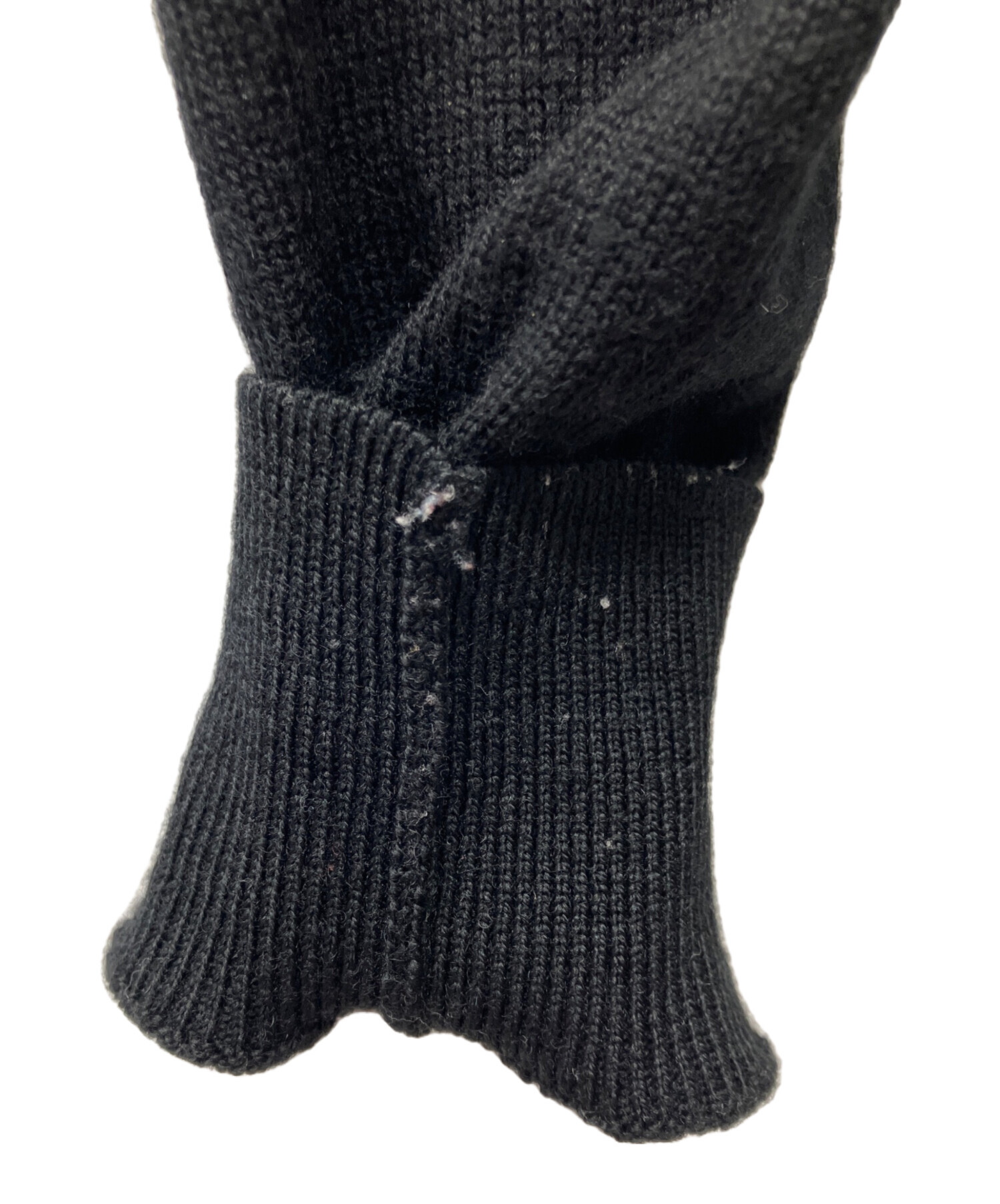【美品】PRADA プラダ　Vネック　ハイゲージニット 中古・古着通販】PRADA (プラダ) ウールハイゲージVネックニット