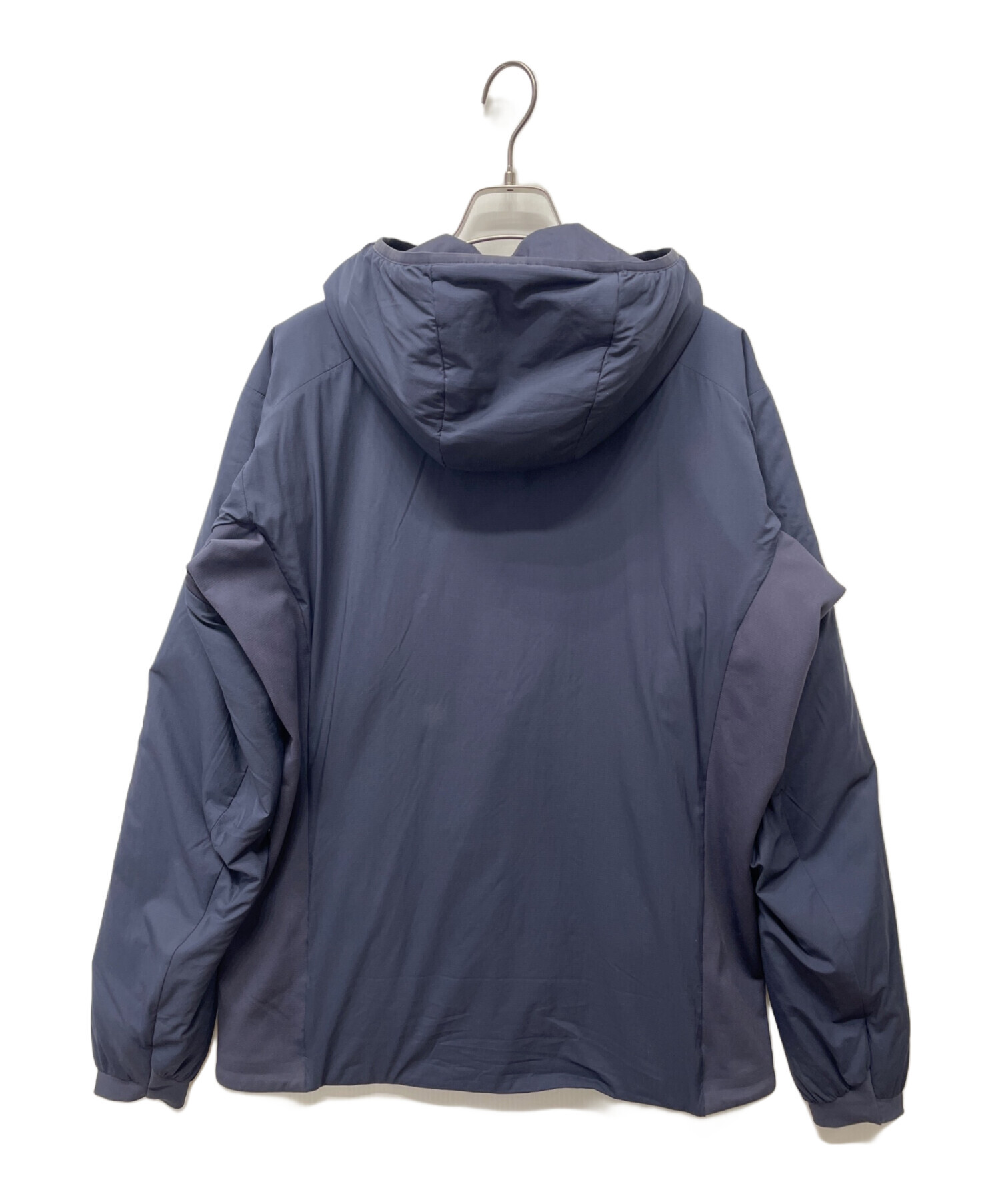 アークテリクス ARC’TERYX ナイロンジャケット ATOM 古着 ネイビー 中古・古着通販】ARC'TERYX (アークテリクス) ATOM HOODY M ネイビー