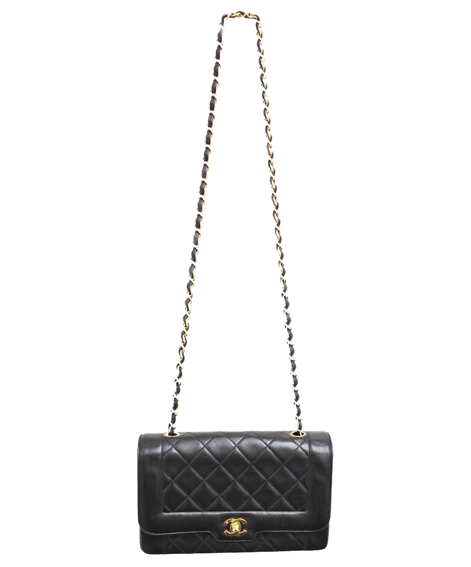 CHANEL シャネル 黒 レザー ロゴ入り チェーンショルダー ラムレザー
