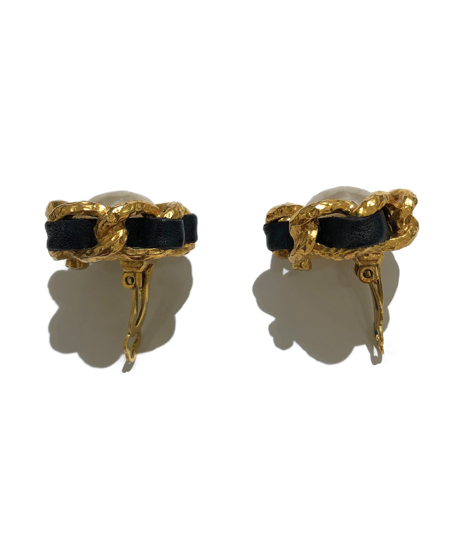 CHANEL パールとチェーンのイヤリング 中古・古着通販】CHANEL (シャネル) チェーンパールイヤリング サイズ