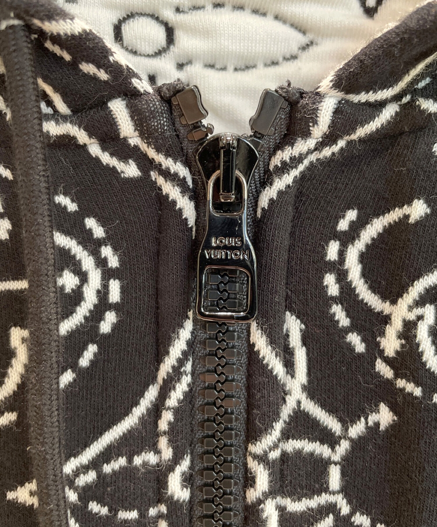 中古・古着通販】LOUIS VUITTON (ルイ ヴィトン) NBAモノグラムジップ