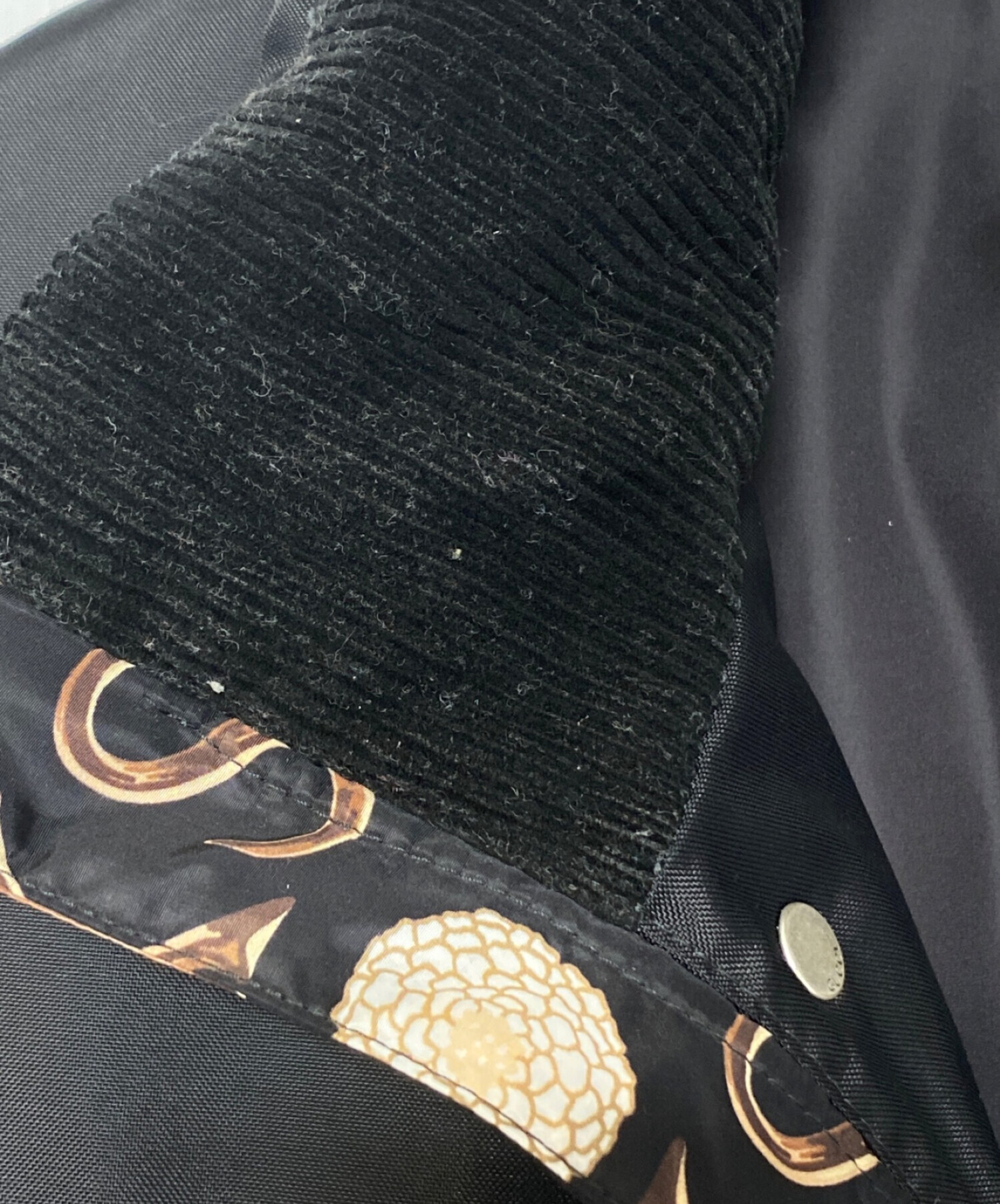 グッチGUCCIジャケット黒メタルボタン金50クリーニング済 グッチGUCCIジャケット黒メタルボタン金50クリーニング済 【公式通販】