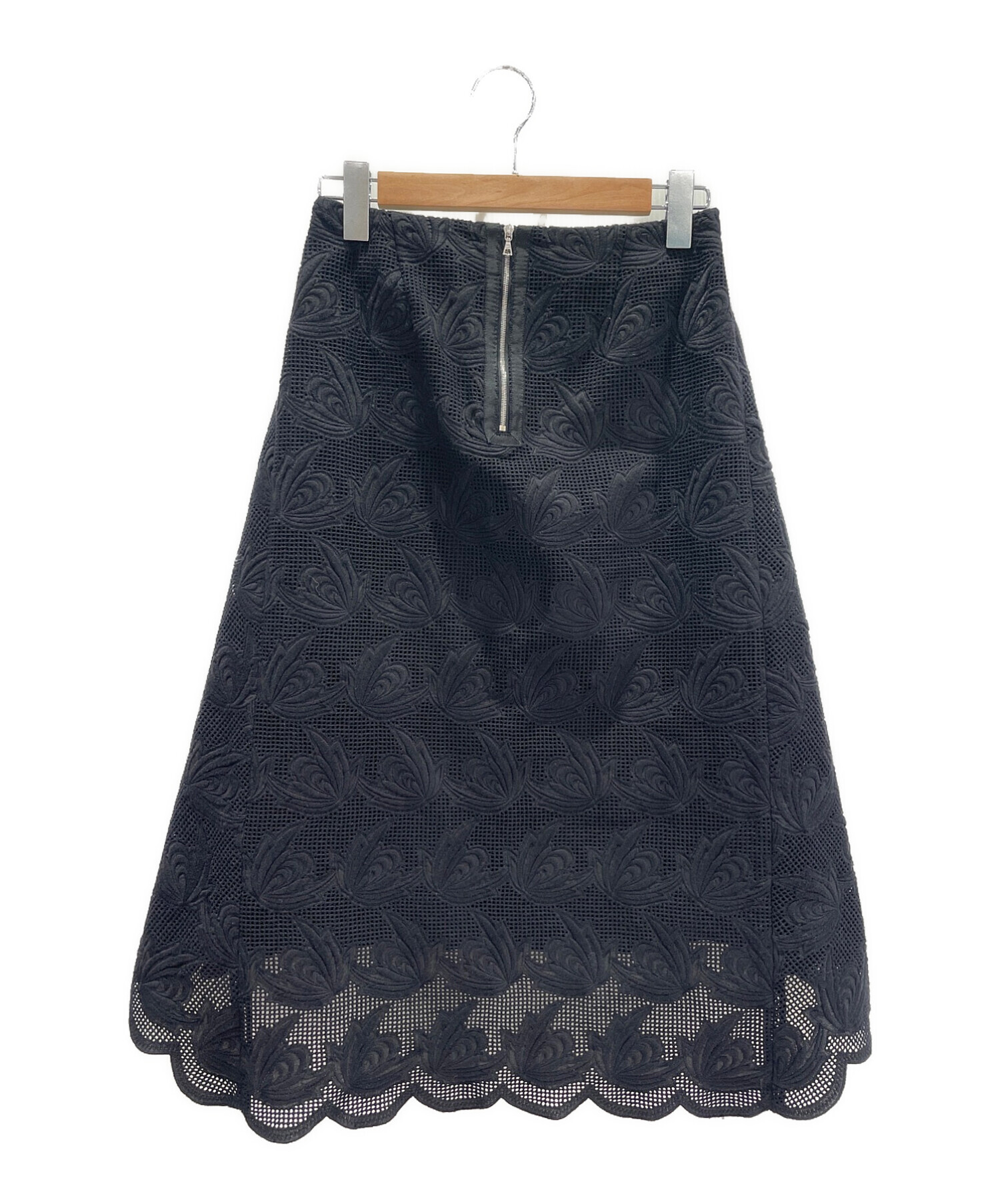 Drawer ドゥロワー スカート 40サイズ　　　　　　　未使用品 黒 中古・古着通販】DRAWER (ドゥロワー) エンブロイダリーバックジップ