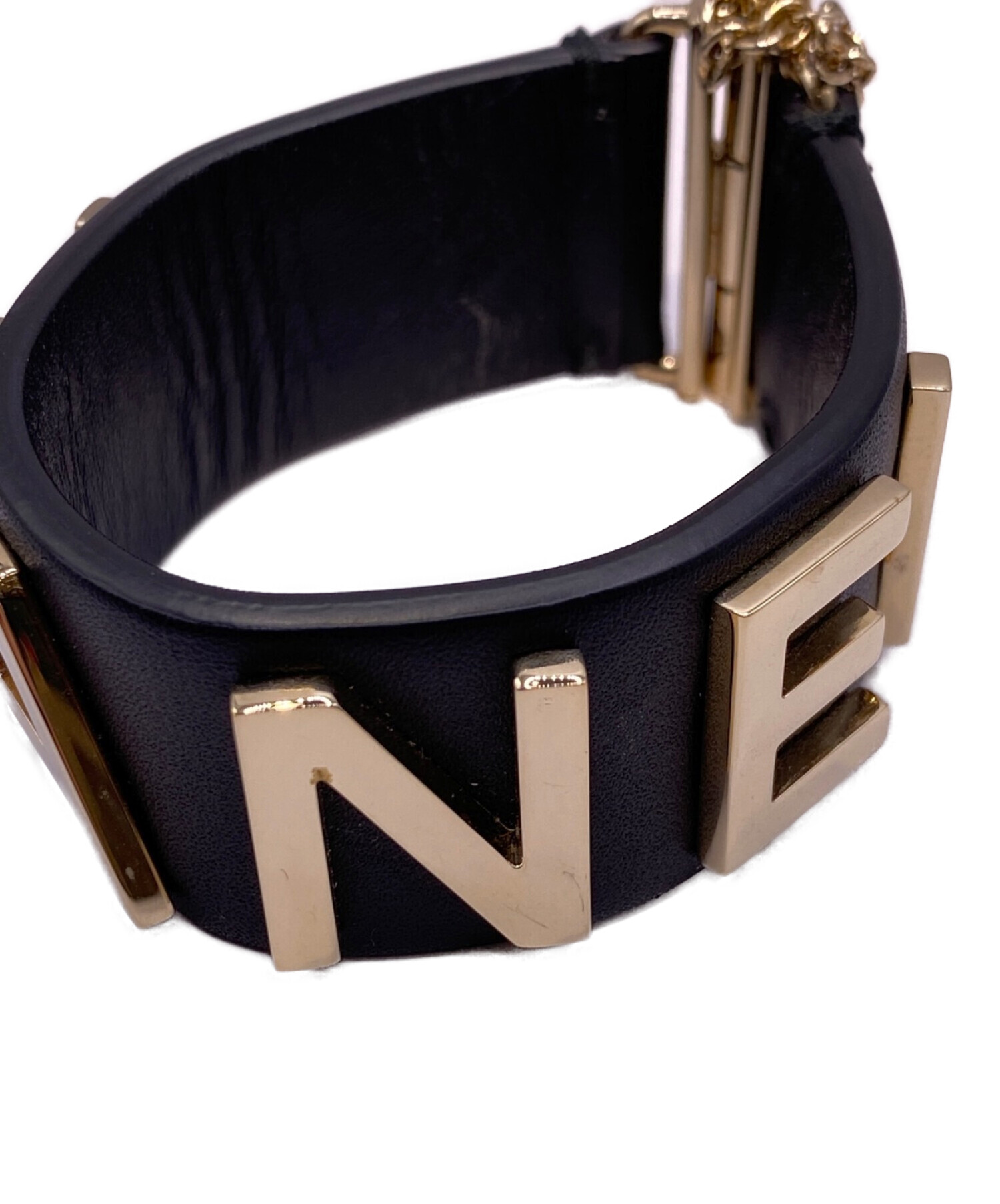 【正規品】最終値下げCHANEL ブラックレザー ブレスレット　ヘアアクセサリー 中古・古着通販】CHANEL (シャネル) ロゴレザーブレスレット サイズ:S