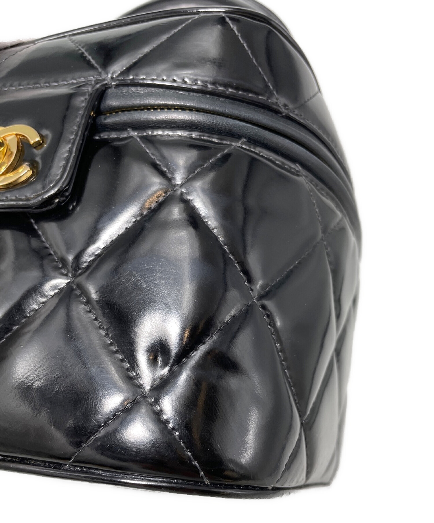 中古・古着通販】CHANEL (シャネル) パテントバニティバッグ ブラック 