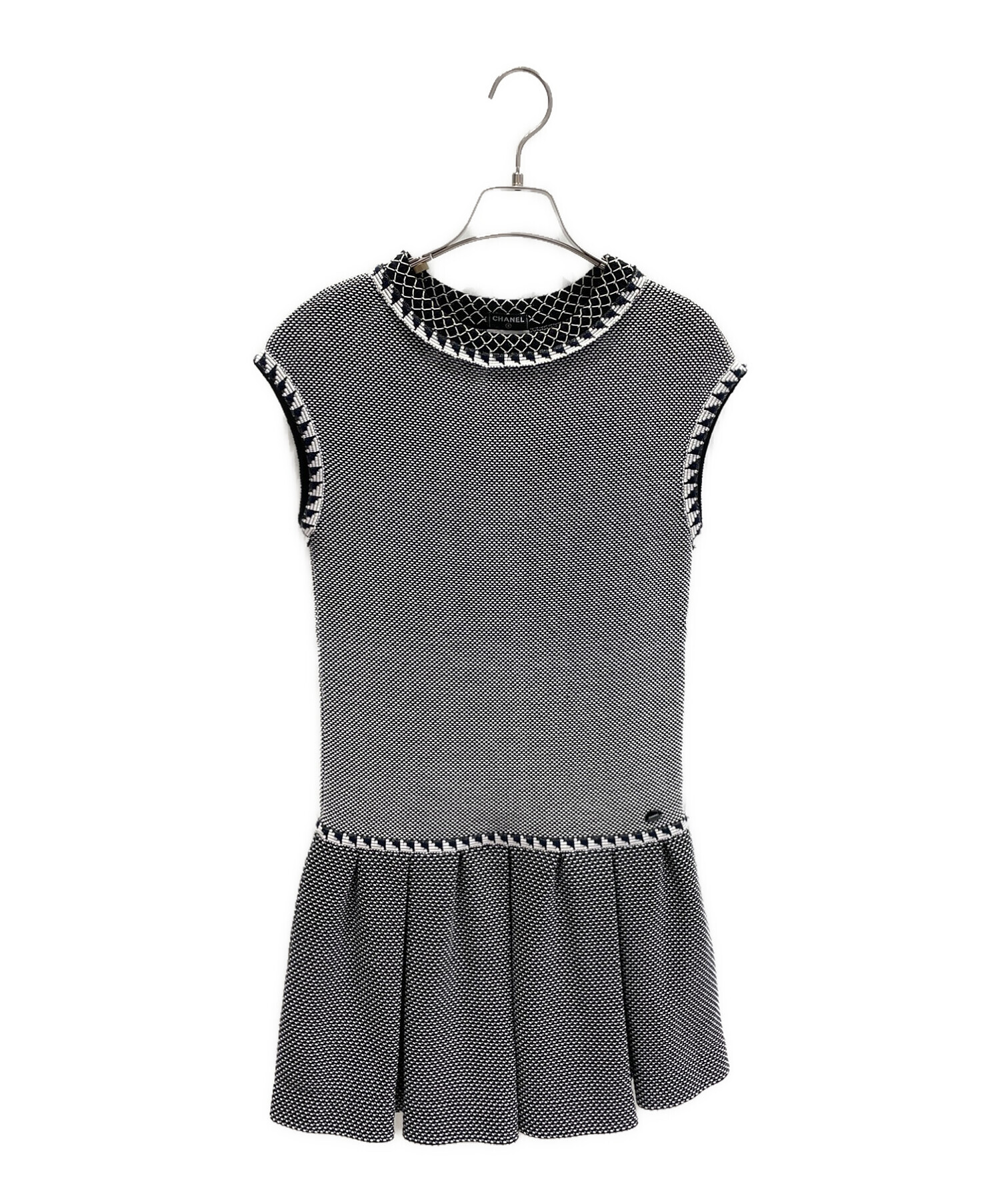 CHANEL リゾートコレクション ノースリーブワンピース 44 CHANEL リゾートコレクション ノースリーブワンピース 44