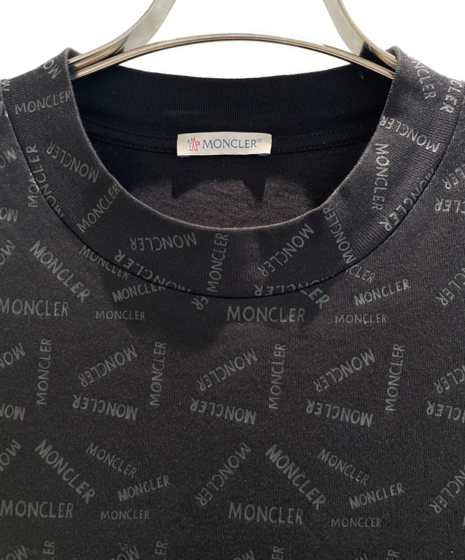 中古・古着通販】MONCLER (モンクレール) 総柄ロゴTシャツ ブラック