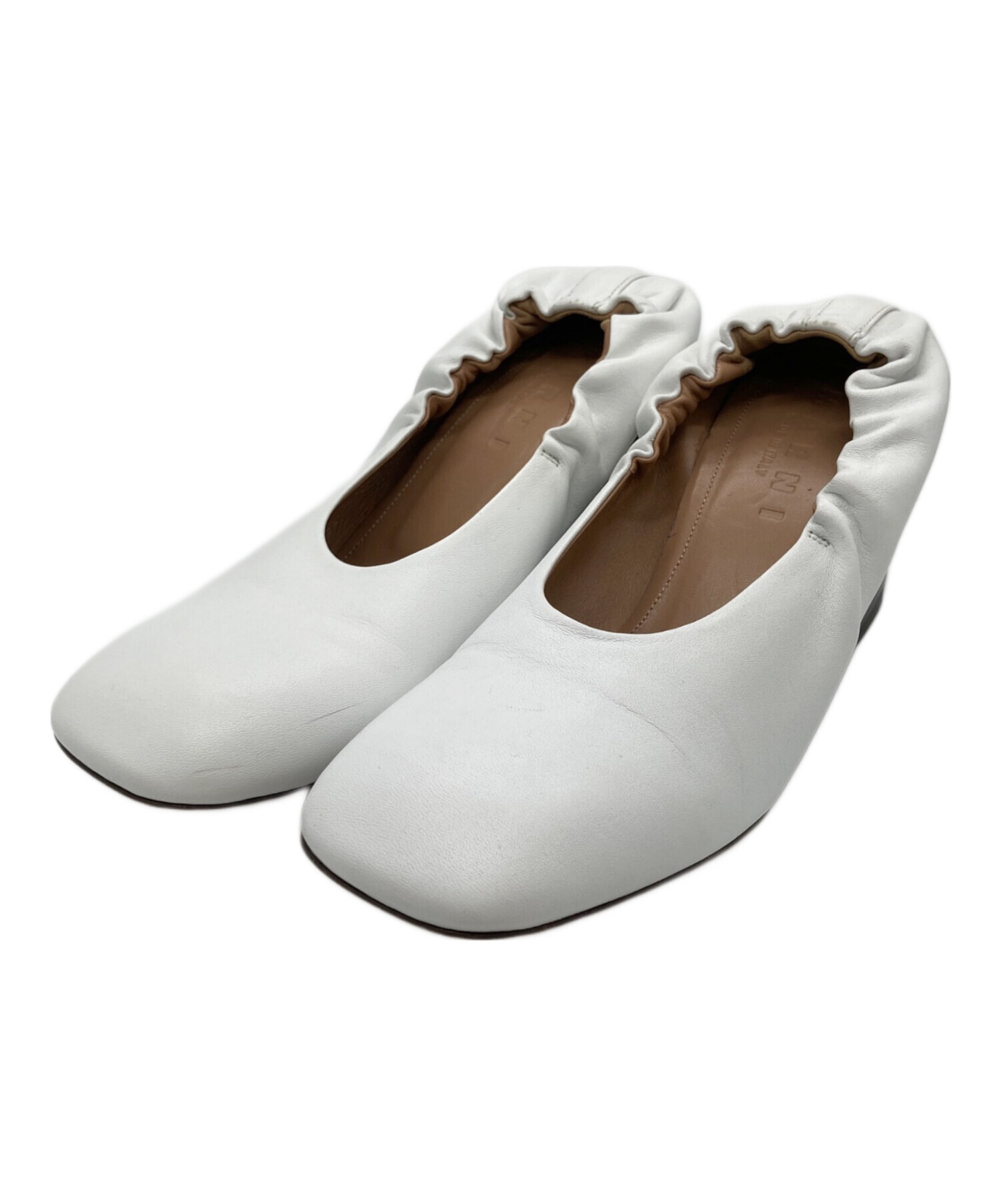 中古・古着通販】MARNI (マルニ) チャンキーヒールパンプス ホワイト 