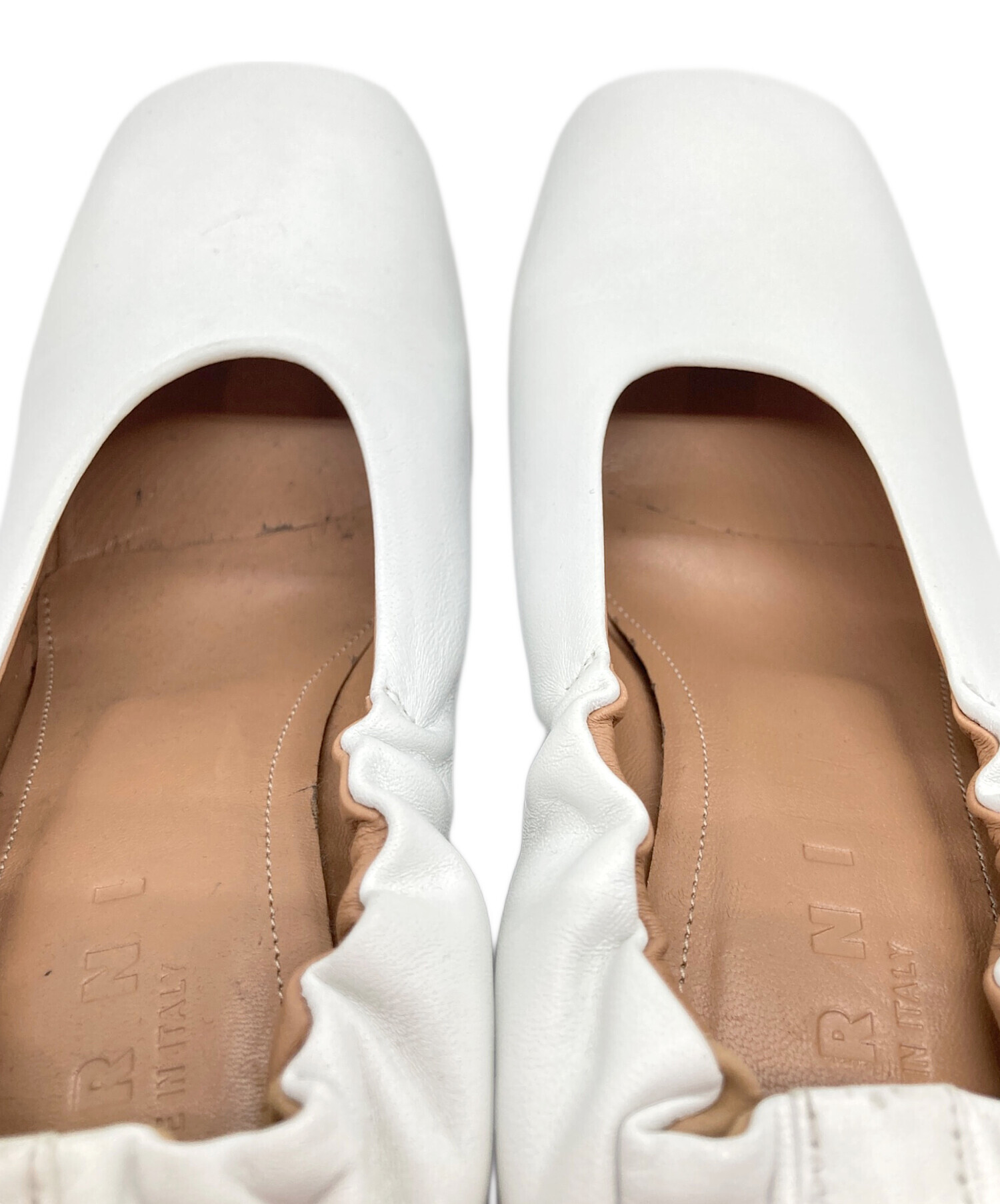 中古・古着通販】MARNI (マルニ) チャンキーヒールパンプス ホワイト 