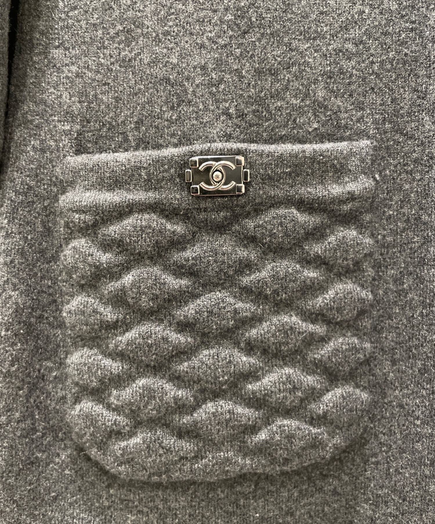 中古・古着通販】CHANEL (シャネル) プッシュロックココマークボタン 