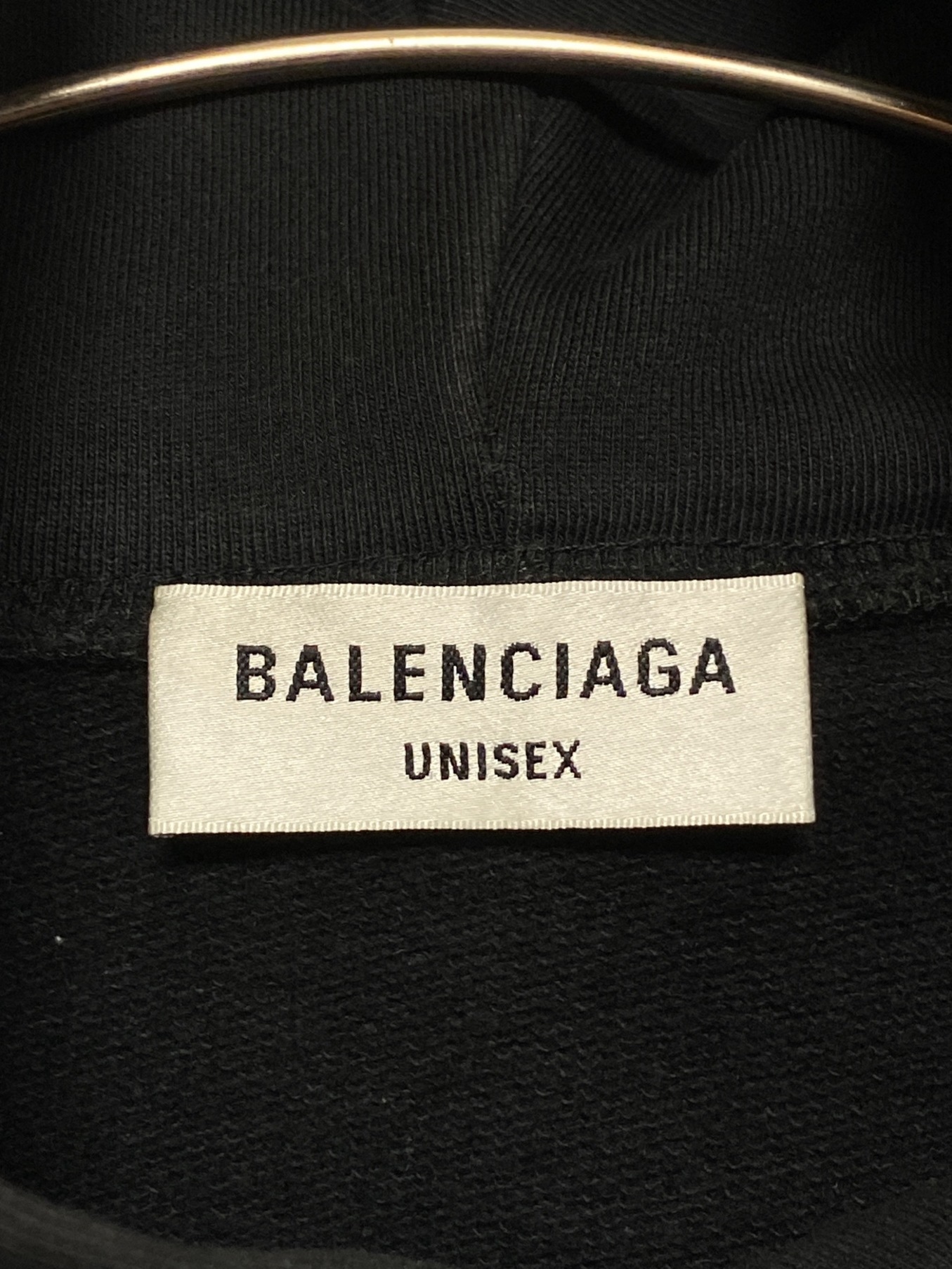 中古・古着通販】BALENCIAGA (バレンシアガ) 刺繍ロゴプルオーバー 中古・古着通販】BALENCIAGA (バレンシアガ) 刺繍ロゴプルオーバー