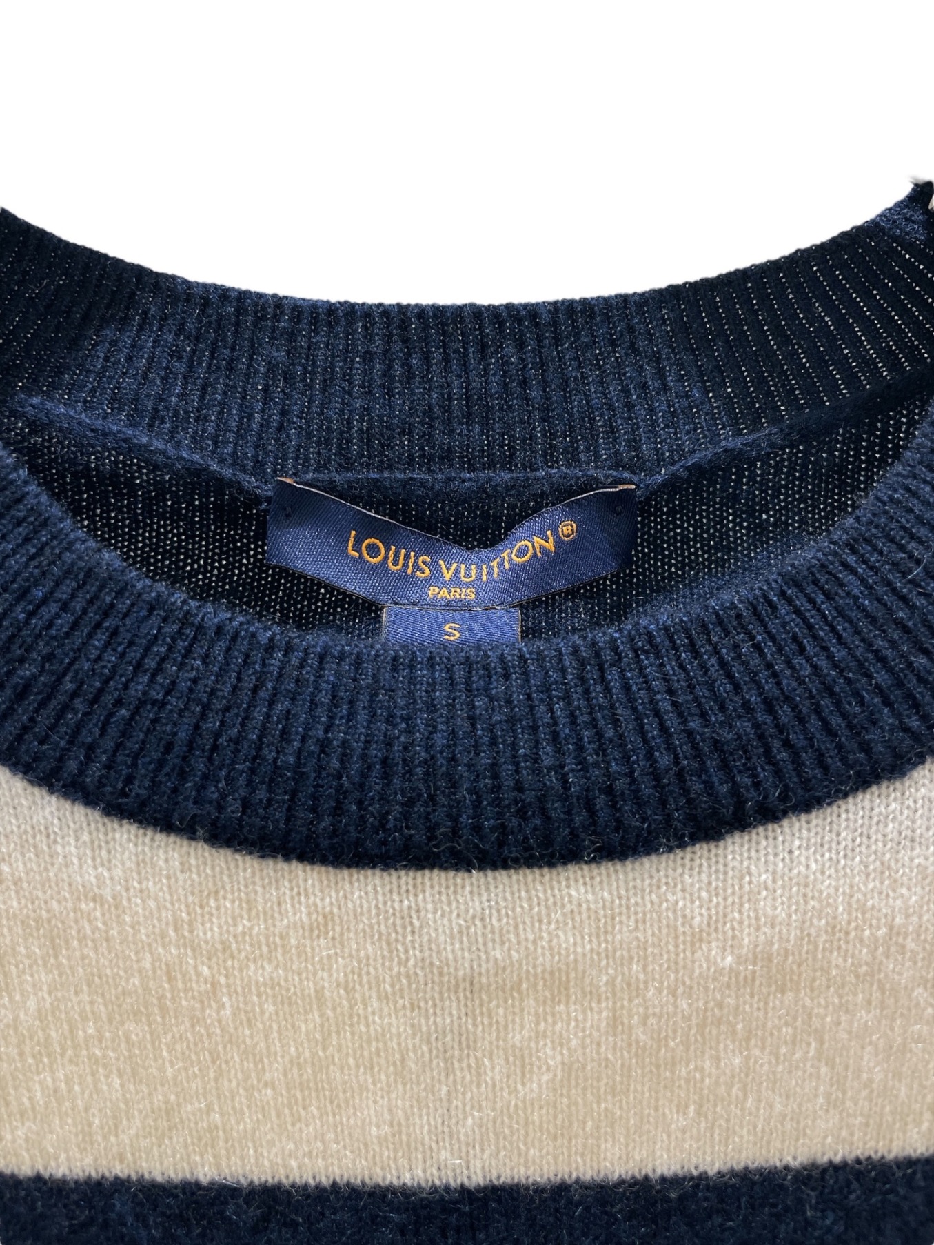 中古・古着通販】LOUIS VUITTON (ルイ ヴィトン) LVローレル 中古・古着通販】LOUIS VUITTON (ルイ ヴィトン) LVローレル