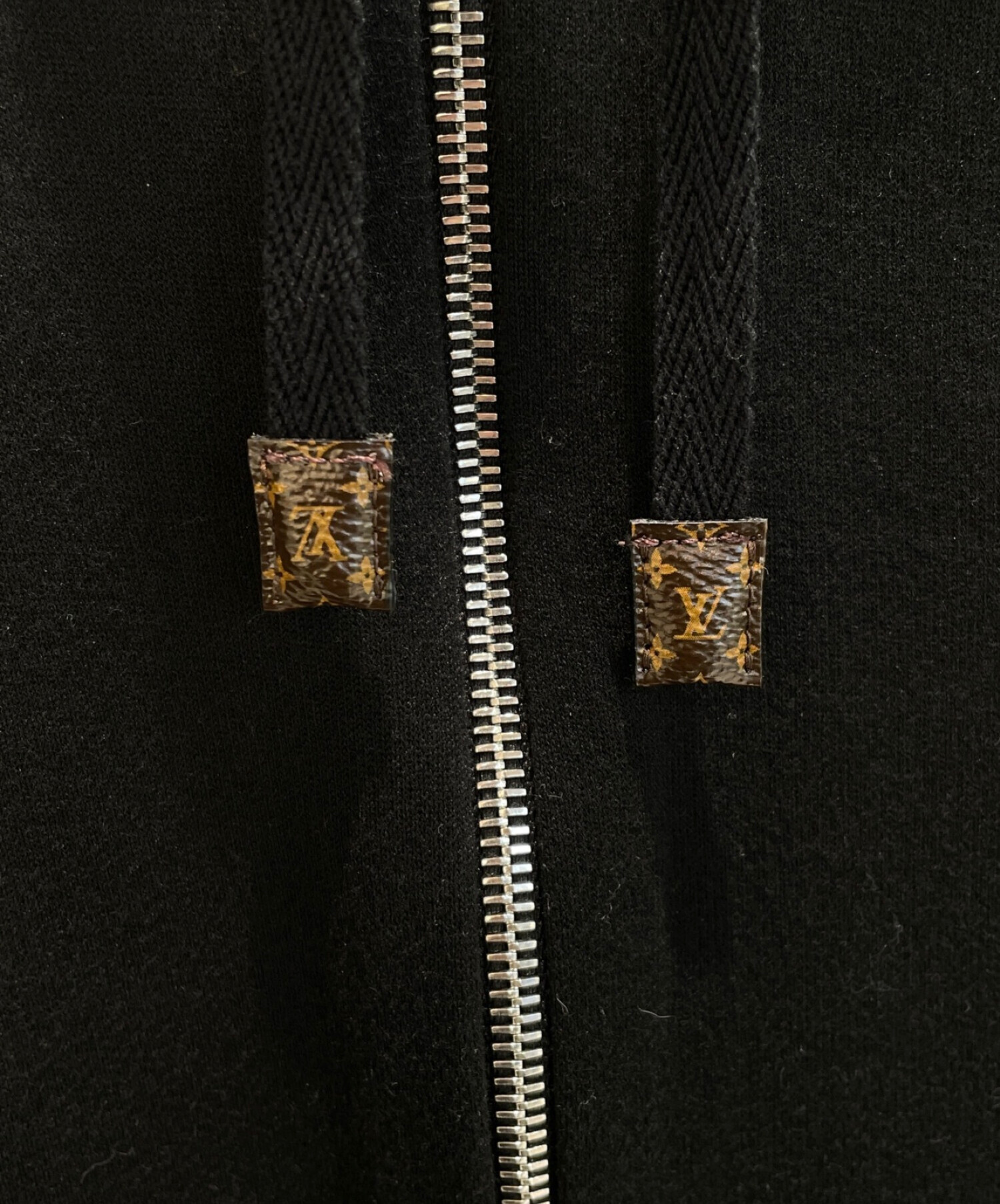 中古・古着通販】LOUIS VUITTON (ルイ ヴィトン) LVスタンプ ジップ