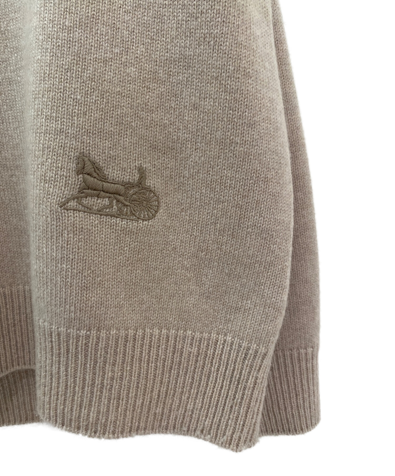 CÉLINE ベージュ Vネック セーター 中古・古着通販】CELINE (セリーヌ) Vネックニット サイズ:S｜ブランド