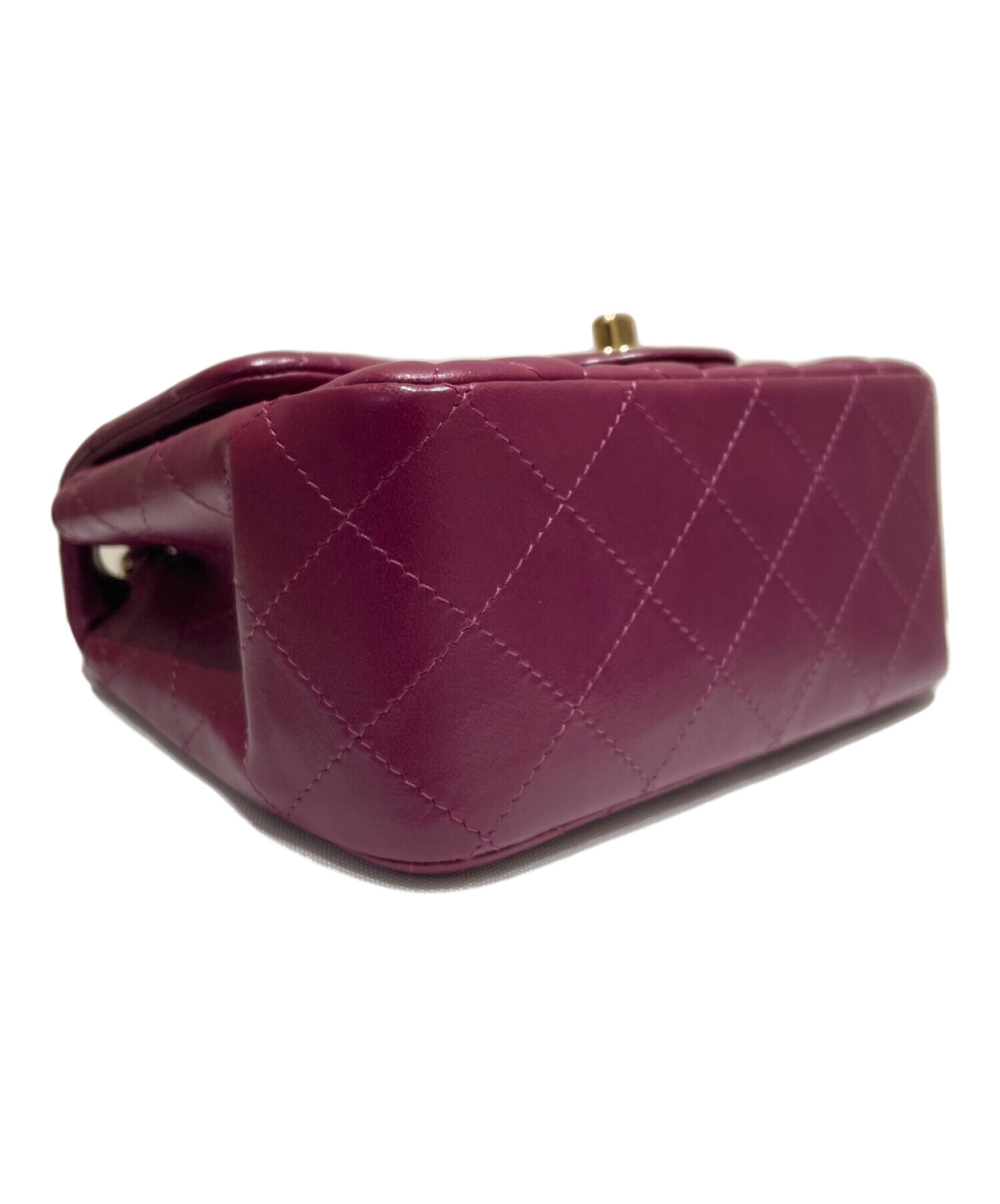 【美品】シャネル　バッグ　マトラッセ　チェーンショルダーバッグ　ワインレッド CHANEL（シャネル） 【美品】シャネル マトラッセ チェーンショルダー
