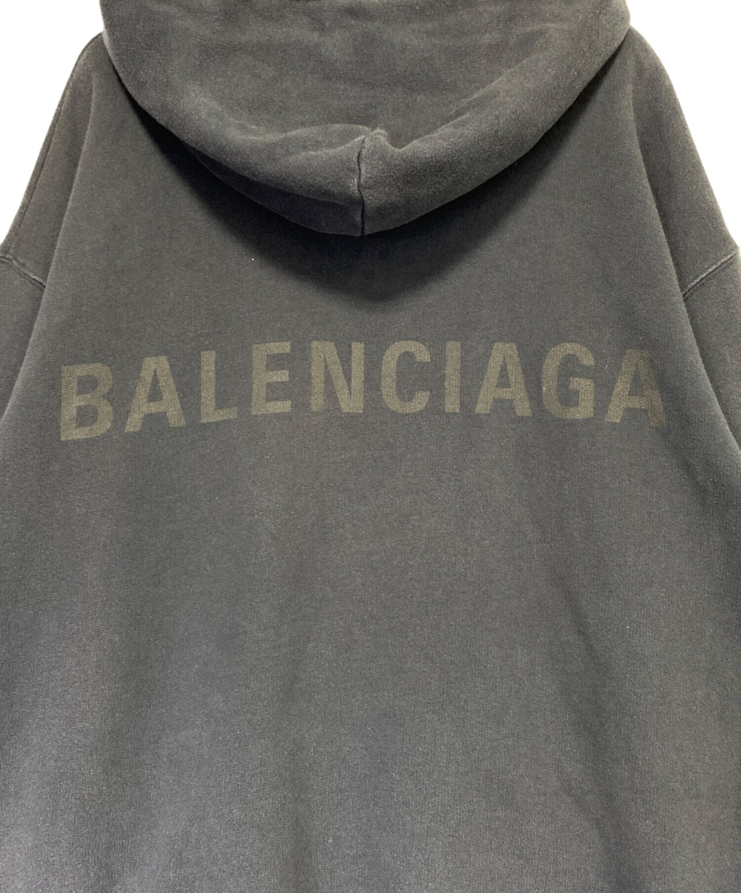 中古・古着通販】BALENCIAGA (バレンシアガ) バックロゴパーカー 中古・古着通販】BALENCIAGA (バレンシアガ) バックロゴパーカー