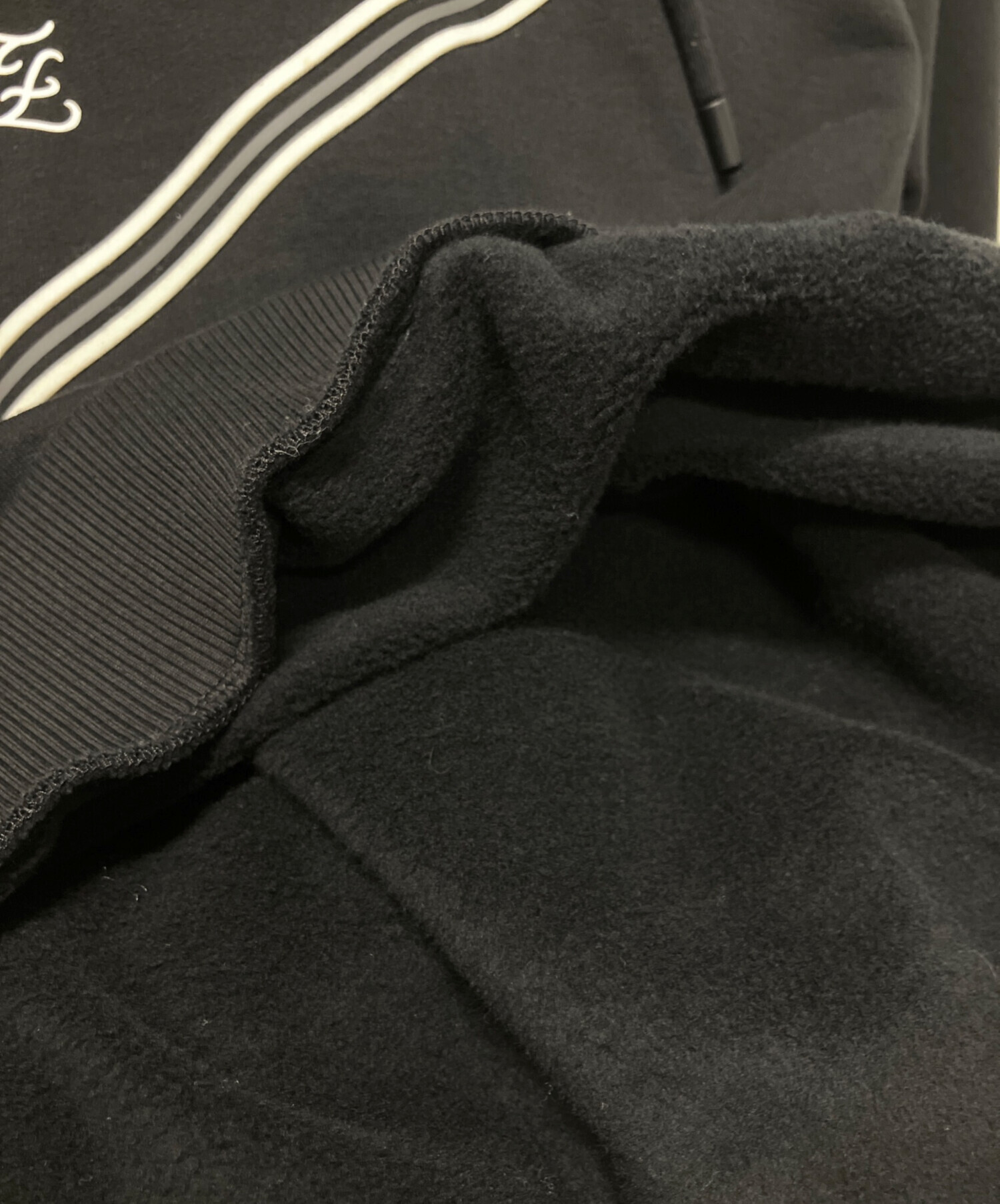 中古・古着通販】FENDI (フェンディ) FFロゴ刺繍パーカー ブラック