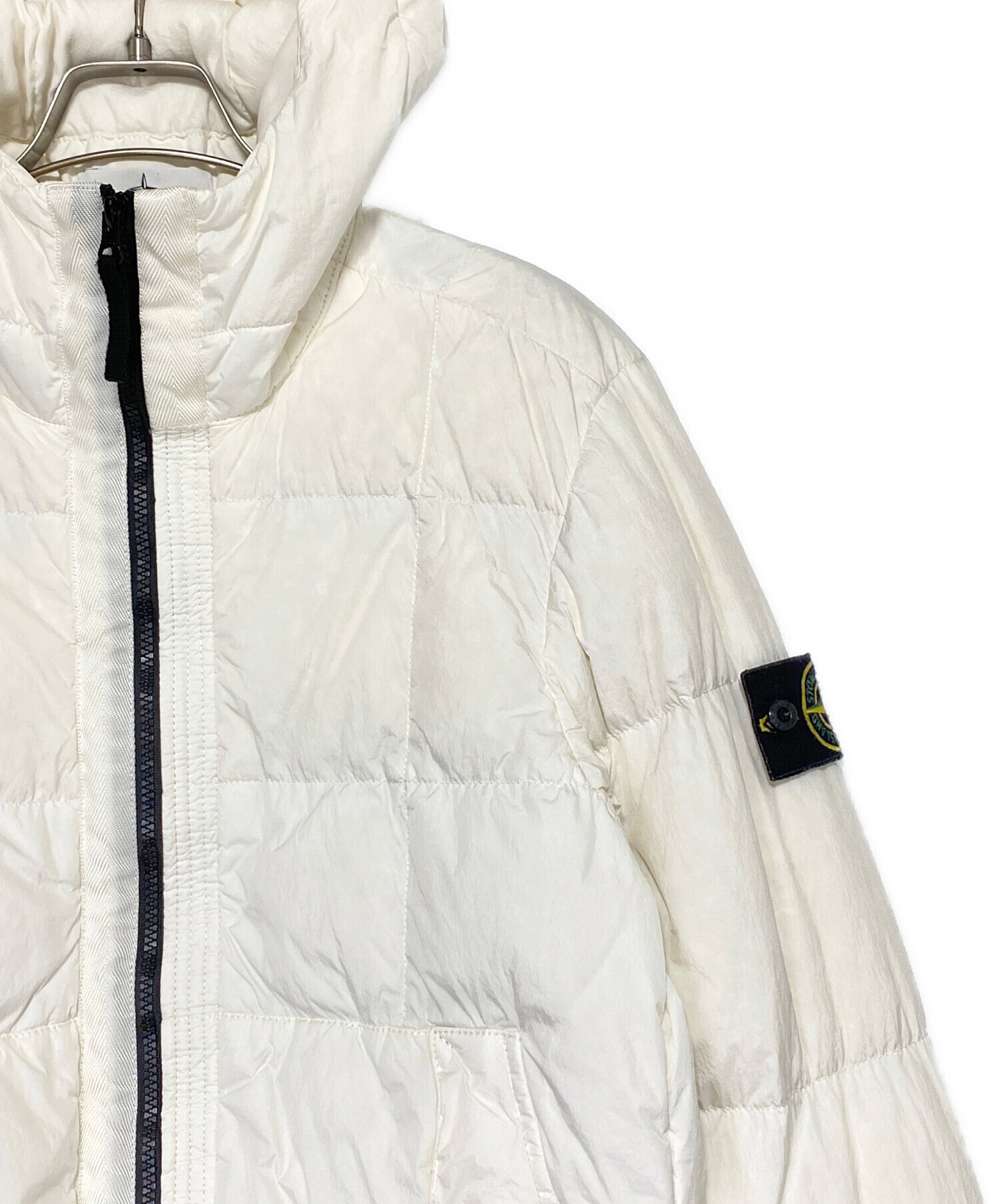 ストーンアイランド ダウンジャケット 白 STONE ISLAND ストーンアイランド ライトダウン 白 - メルカリ