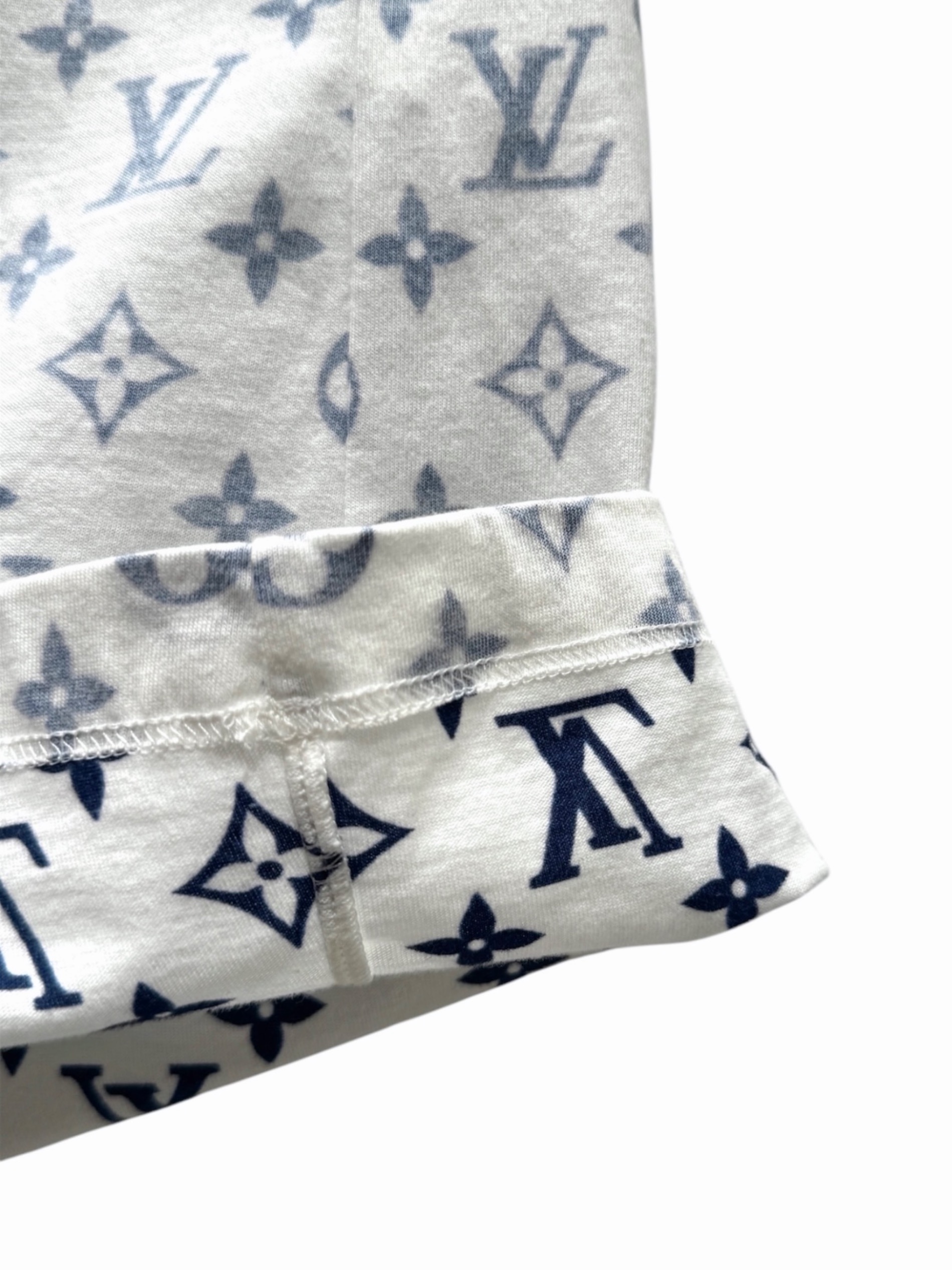 ルイヴィトン 半袖　ホワイト×ネイビー LVエスカルプリンテッドTシャツ 中古・古着通販】LOUIS VUITTON (ルイ ヴィトン) LVエスカルプリン