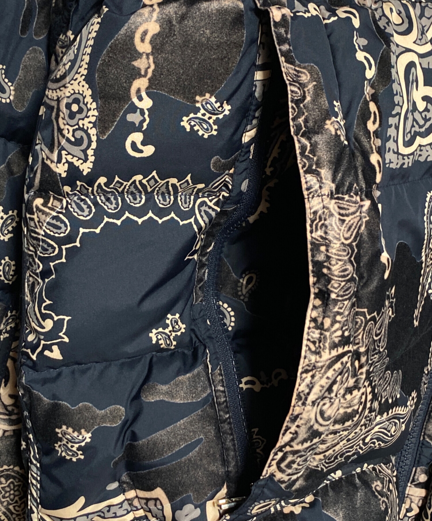 MONCLER FREVILLE リバーシブル ダウンジャケットネイビーサイズ1 楽天市場】MONCLER モンクレール FREVILLE ペイズリー リバーシブル