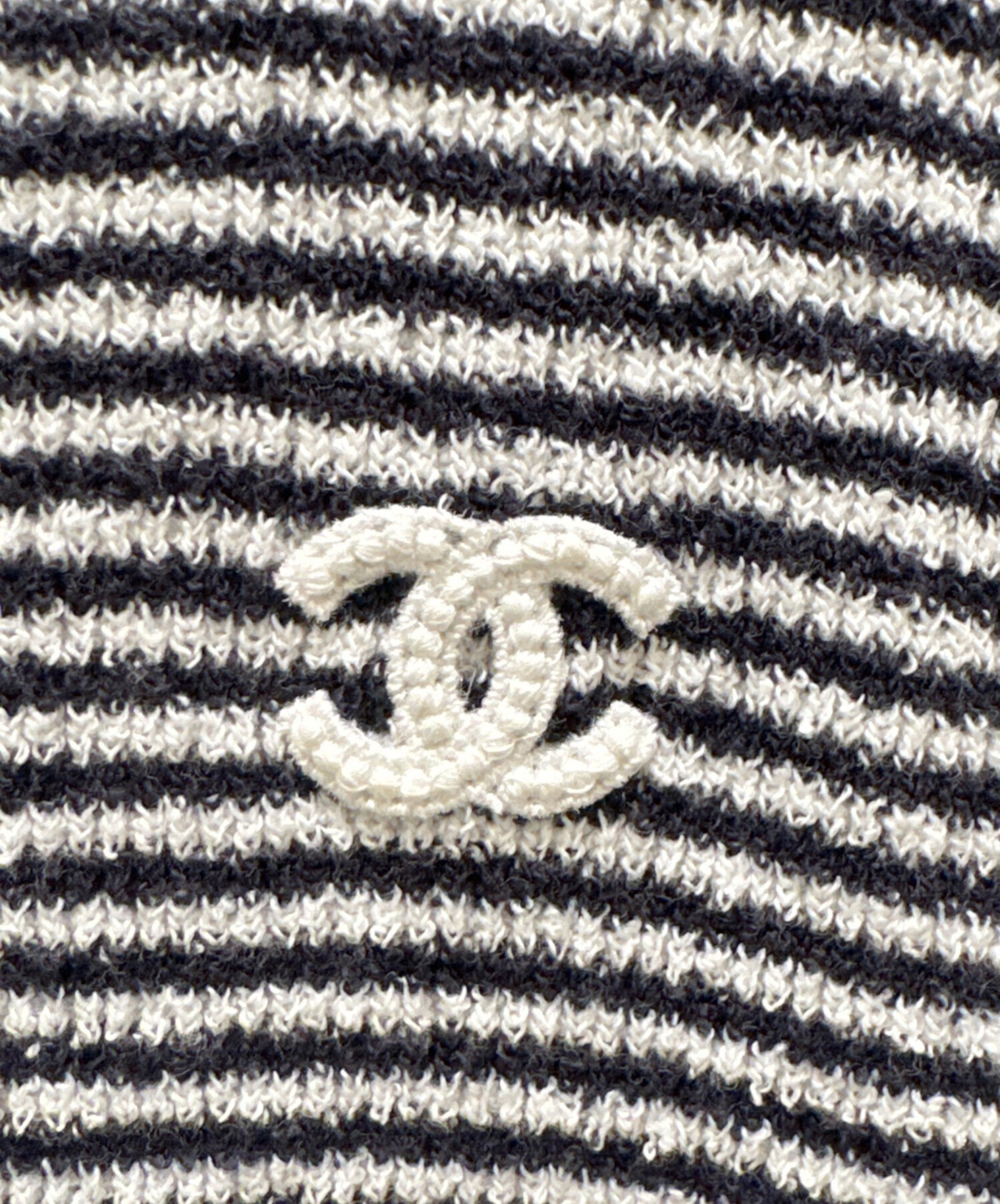 中古・古着通販】CHANEL (シャネル) ココマークボタンニット ホワイト