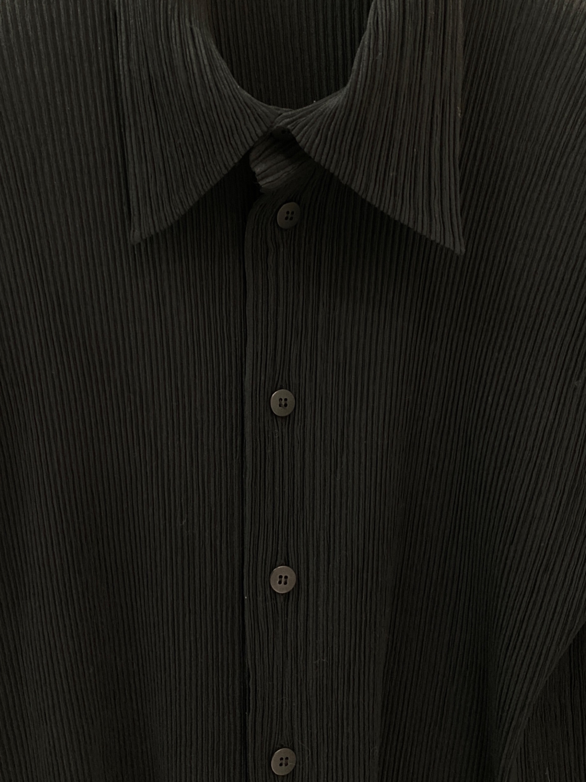 ISSEY MIYAKE FETE 長袖シャツ プリーツ ブラック 中古・古着通販】ISSEY MIYAKE FETE (イッセイミヤケフェット