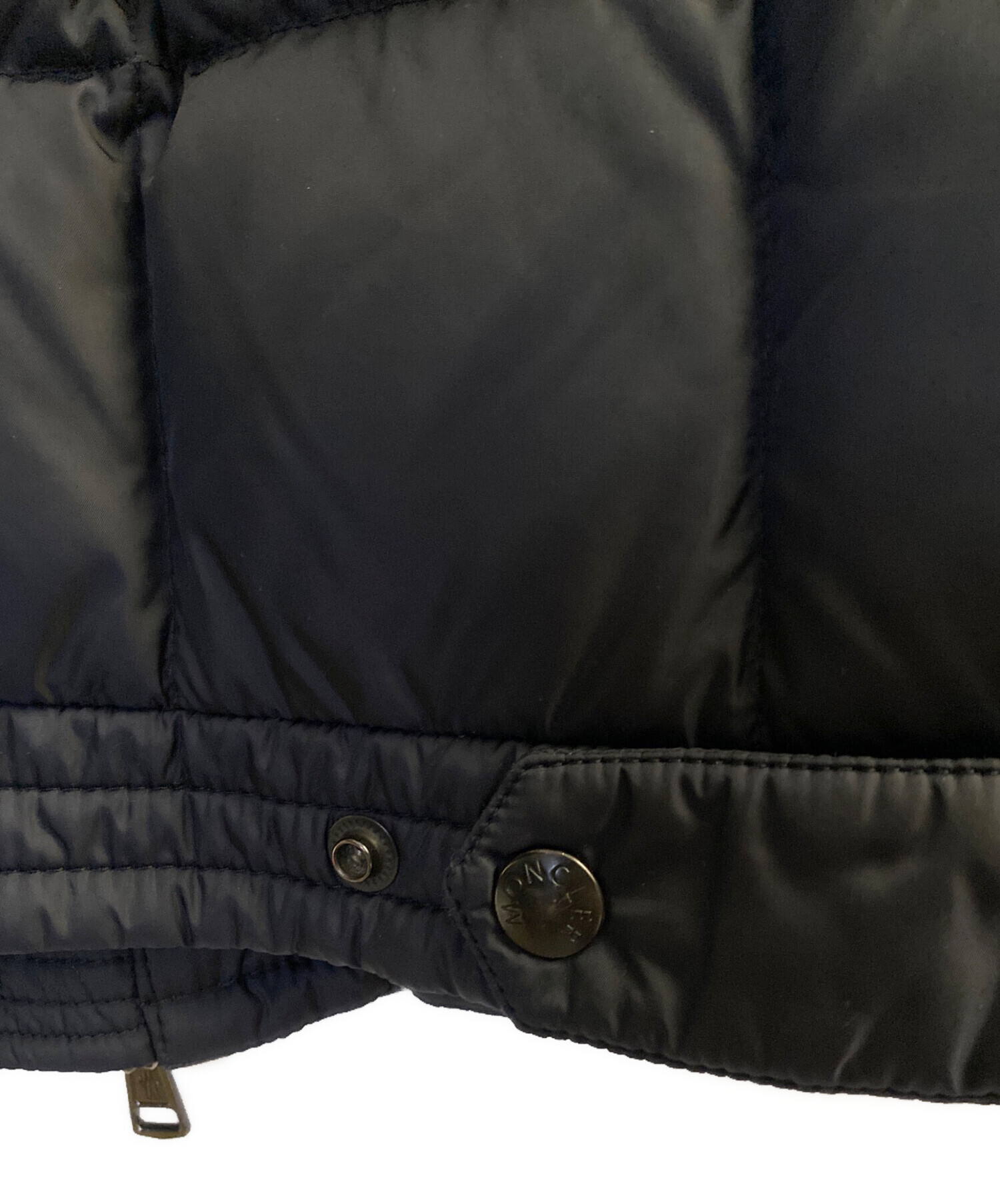 【鑑定済美品】MONCLER GARD ライダース 型ダウンジャケット 紺 2 鑑定済美品】MONCLER GARD ライダース 型ダウンジャケット 紺 2 【公式