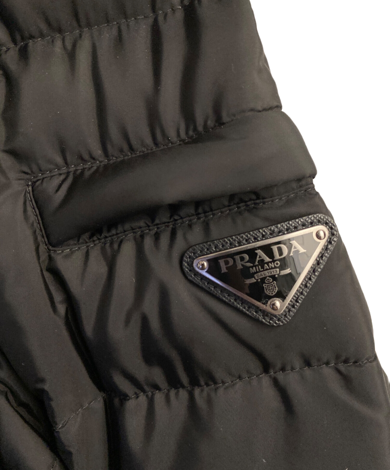 中古・古着通販】PRADA (プラダ) ロゴプレートダウンジャケット