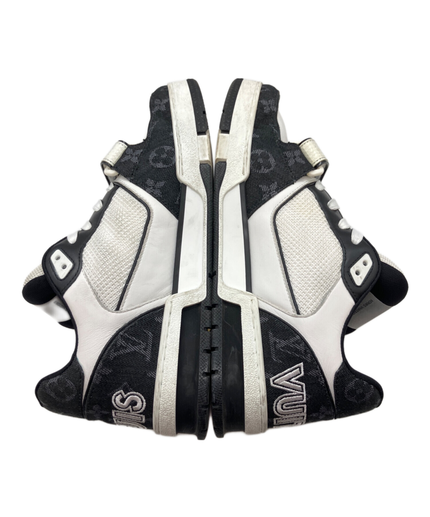 LOUIS VUITTON ホワイト ブラック スニーカー 値下げ交渉○ Louis Vuitton ブラック&ホワイト スニーカー 値下げ交渉⭕️