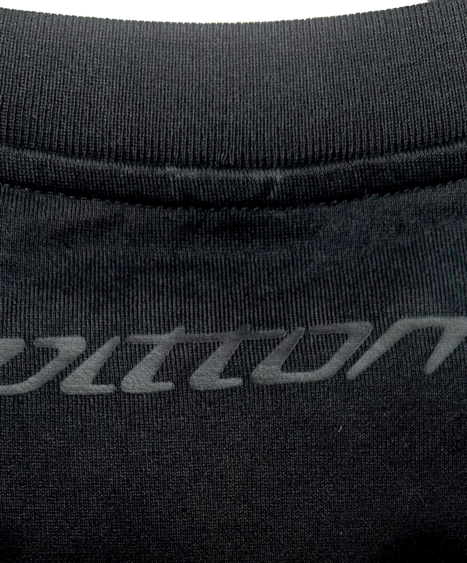 【美品・近年モデル】ルイヴィトン　テルモヒートリアクティブプリント半袖tシャツ黒 ルイ・ヴィトン(LOUIS VUITTON)ルイ・ヴィトン テルモヒートリ