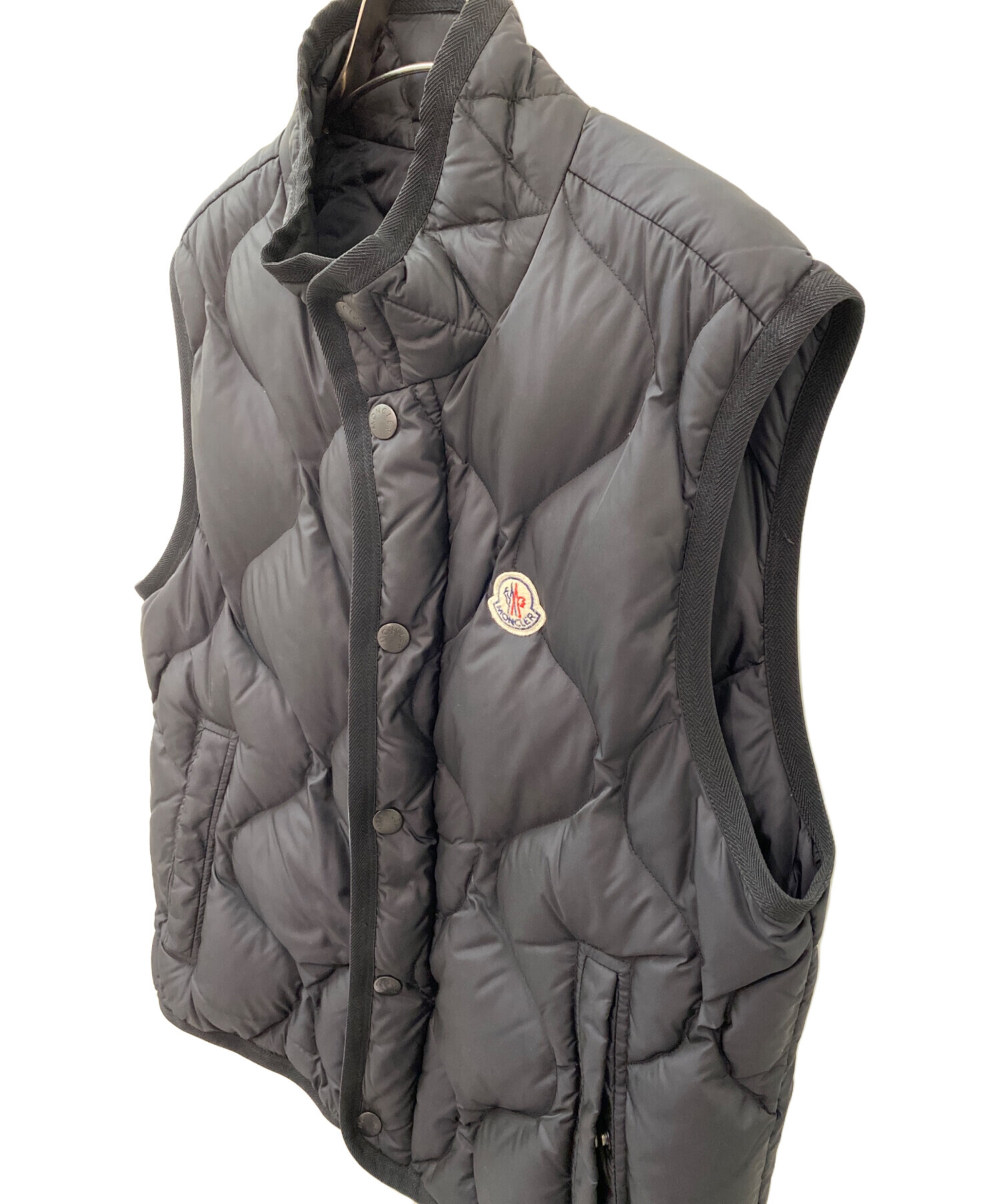 中古 MONCLER モンクレール CANUT ダウンベスト 中古・古着通販】MONCLER (モンクレール) CANUT/ダウンベスト ブラック