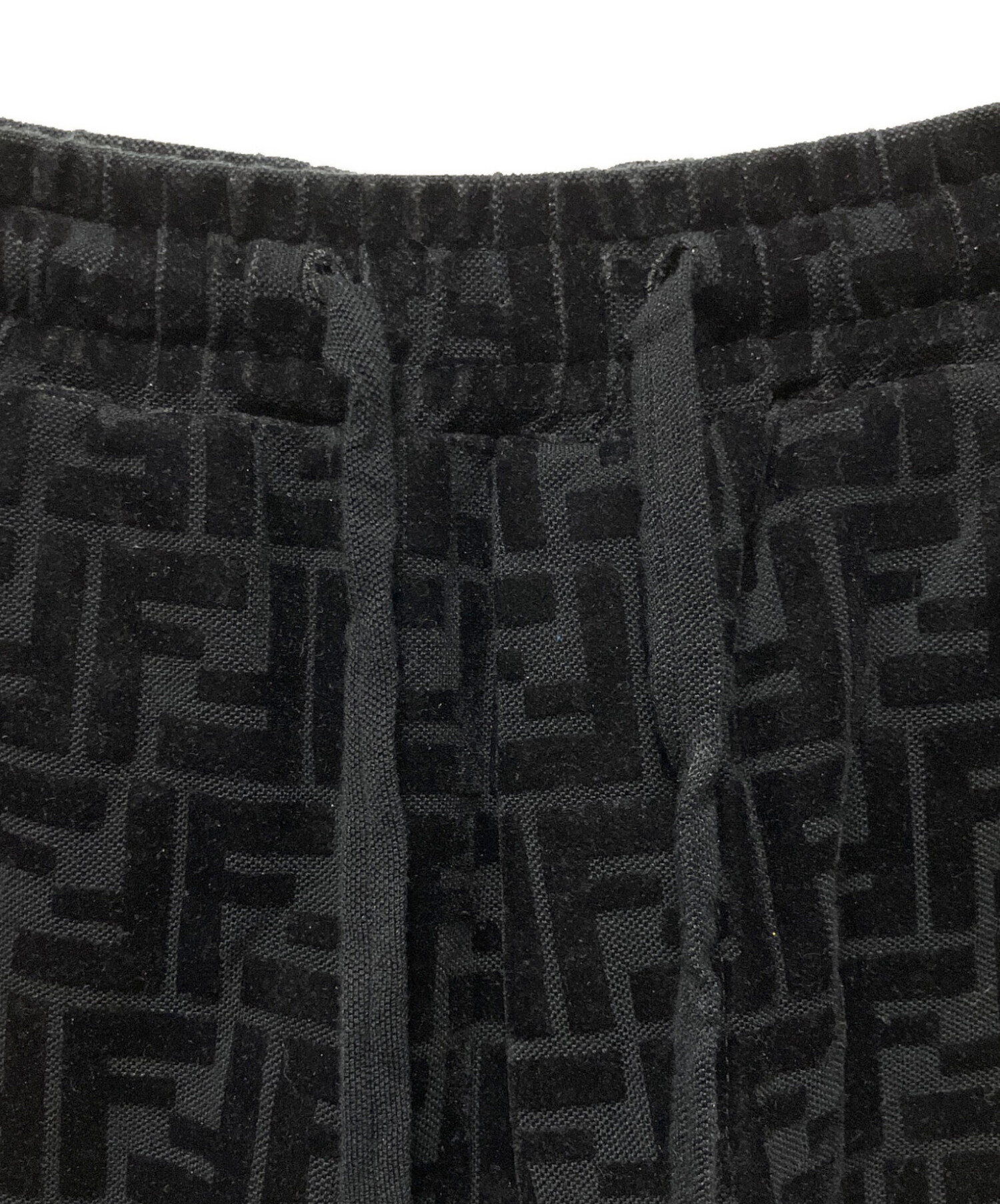中古・古着通販】FENDI (フェンディ) ズッカ柄ベロアハーフパンツ