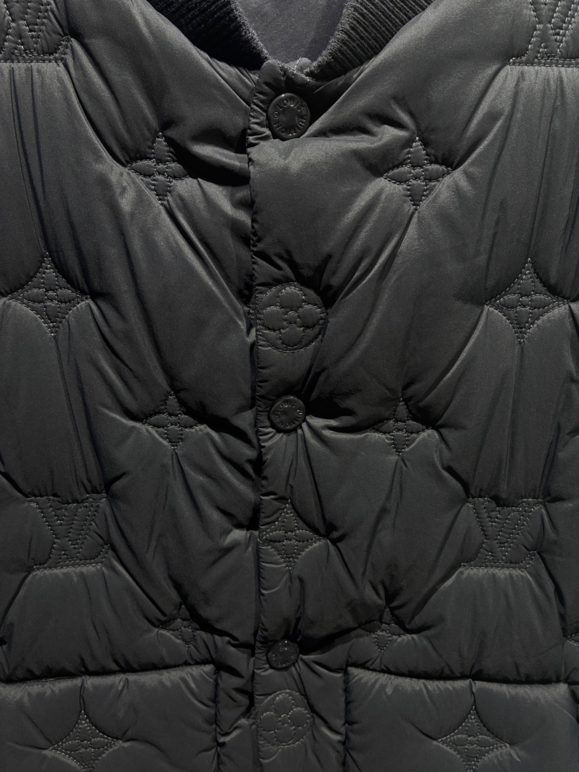 中古・古着通販】LOUIS VUITTON (ルイ ヴィトン) モノグラムダウン