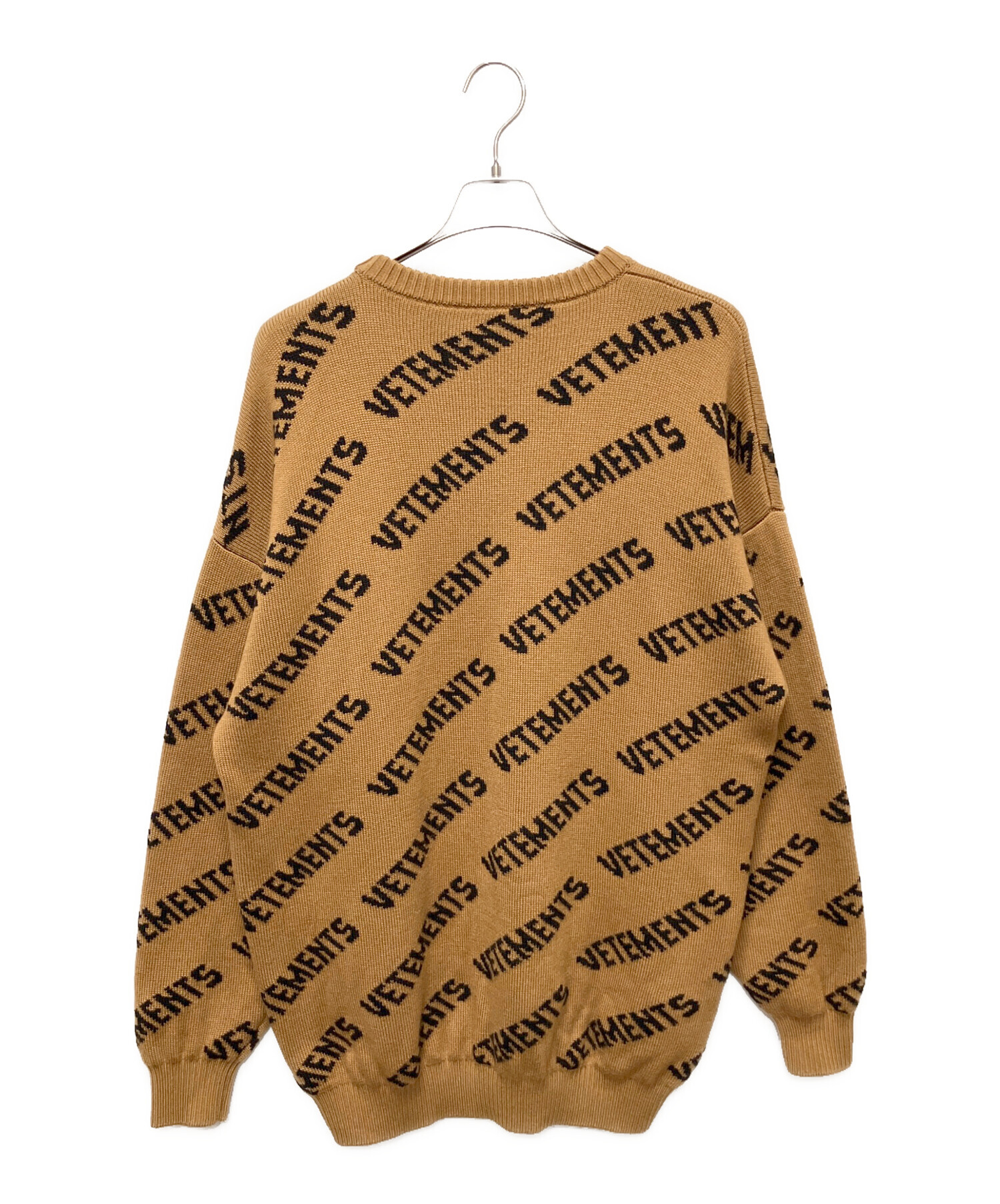 VETEMENTS ヴェトモン ニット・セーター メンズ 【古着】【中古】 中古・古着通販】VETEMENTS (ヴェトモン) オールオーバーロゴニット